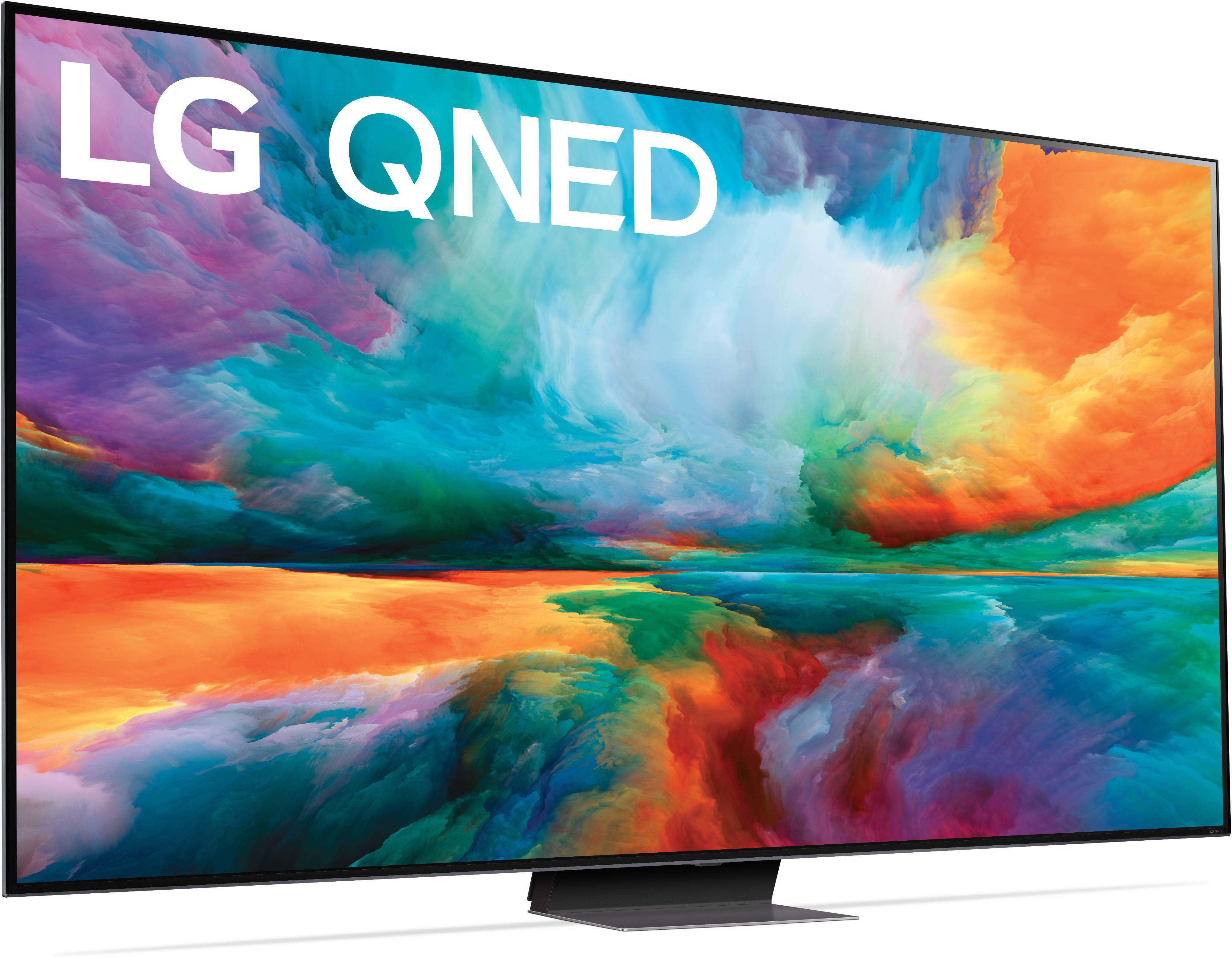 LG QNED Fernseher, farbenfrohe abstrakte Kunst auf dem Bildschirm, schräge Ansicht.