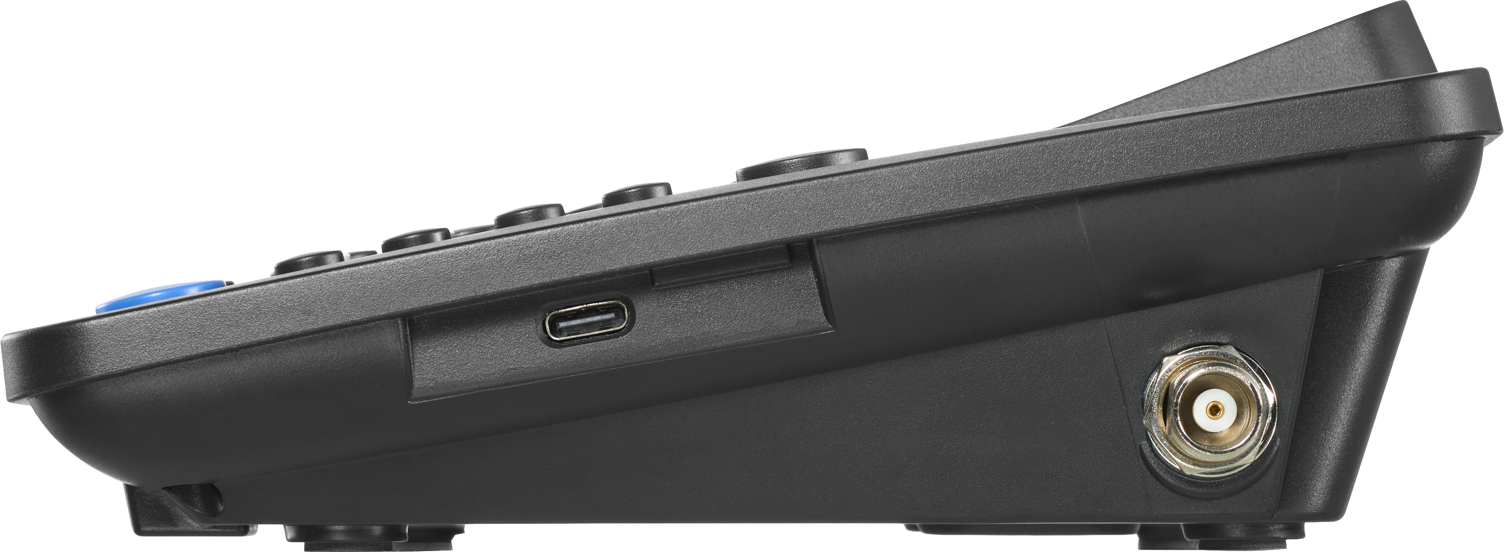 Schwarzer Rechner, schräge Ansicht. USB-Anschluss und BNC-Anschluss sind an der Seite sichtbar.