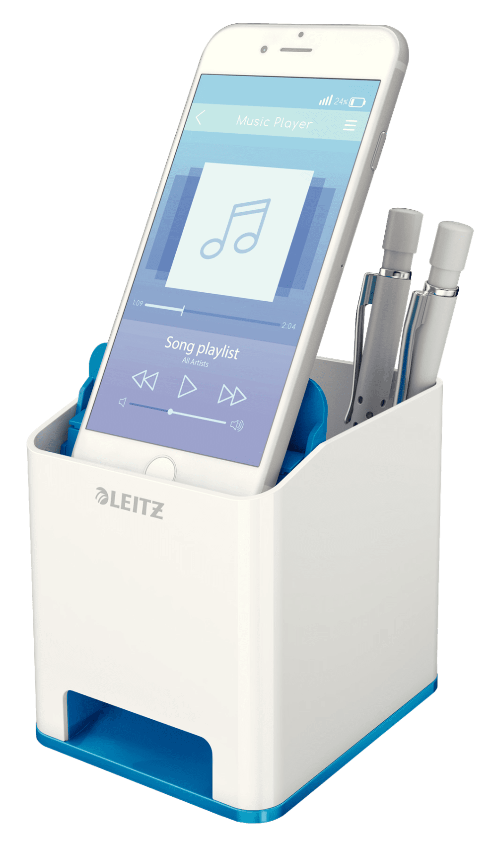 Fehér asztali rendszerező telefonnal és tollakkal. Kék és fehér színösszeállítás.