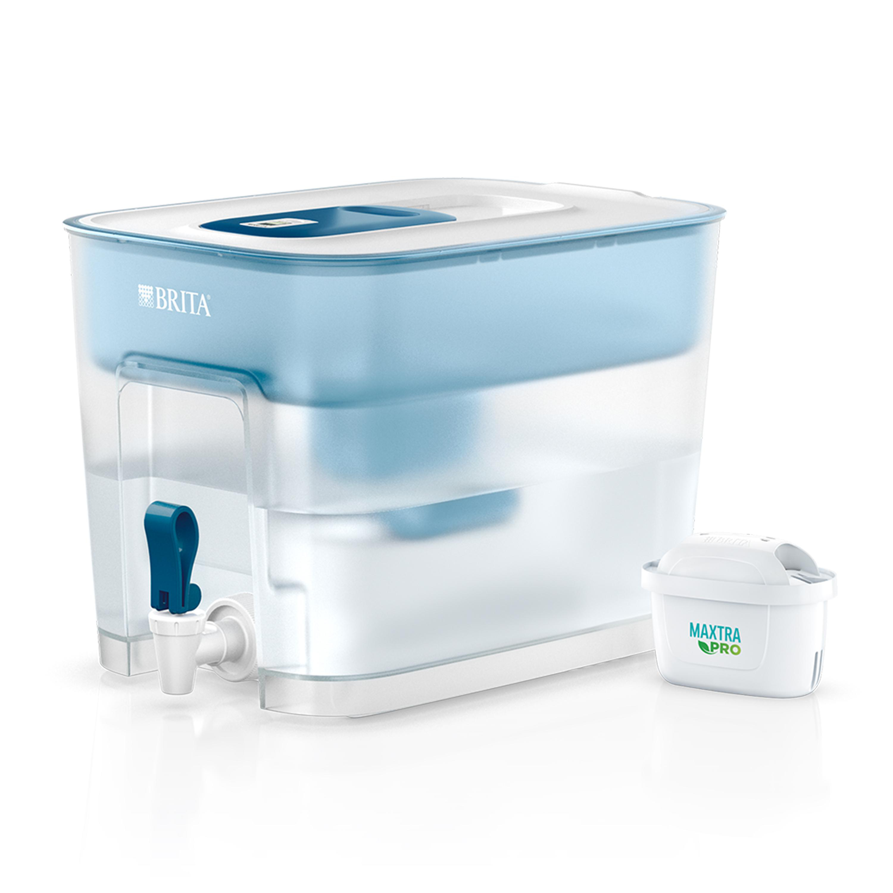 Ein blau-weißer Wasserfilterspender mit einem weißen Filter an der Seite.