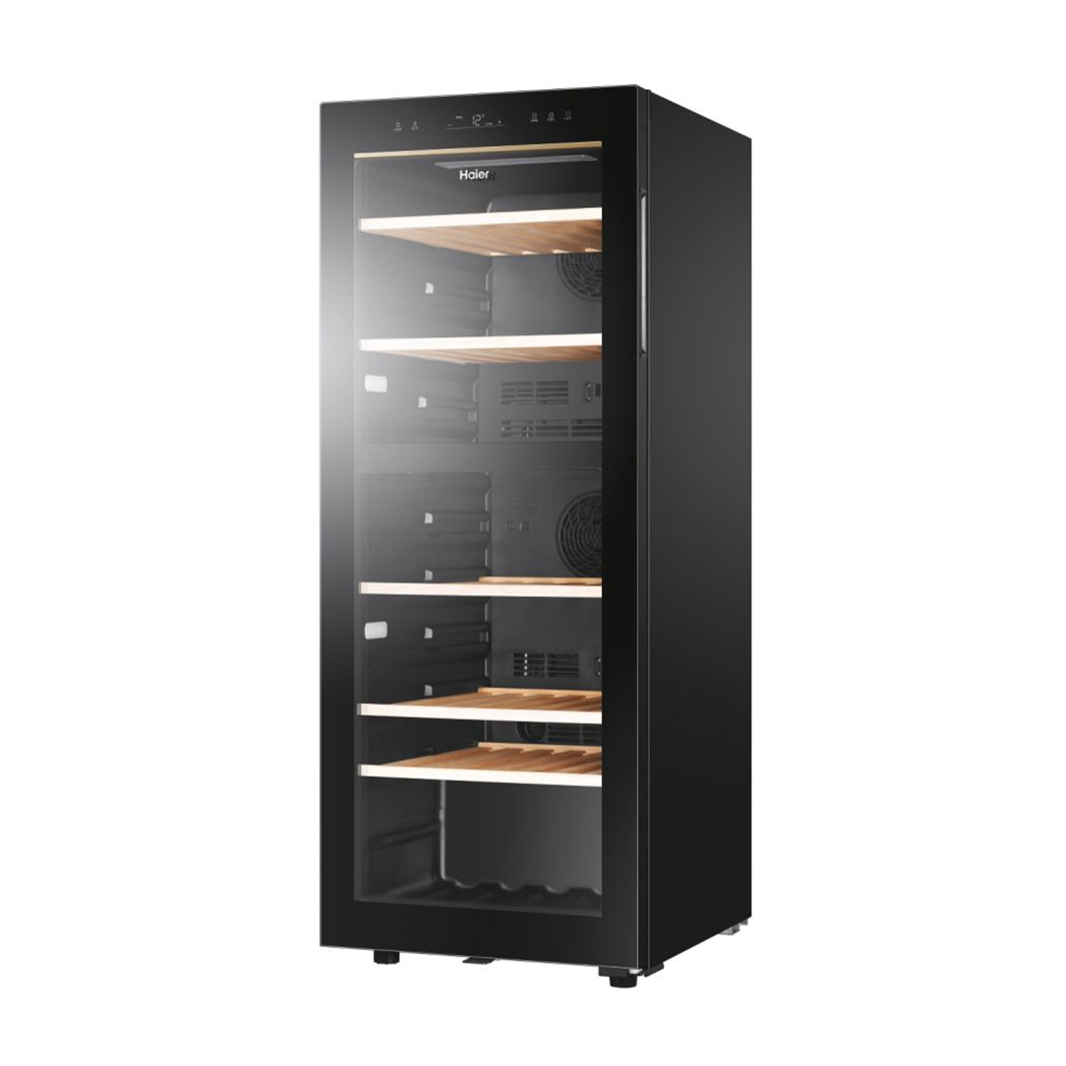 Cantinetta nera, porta in vetro, ripiani in legno. Interno visibile con bottiglie. Sfondo bianco.
