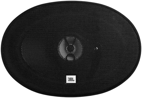 Egy fekete JBL autóhangszóró fekete háttérrel.