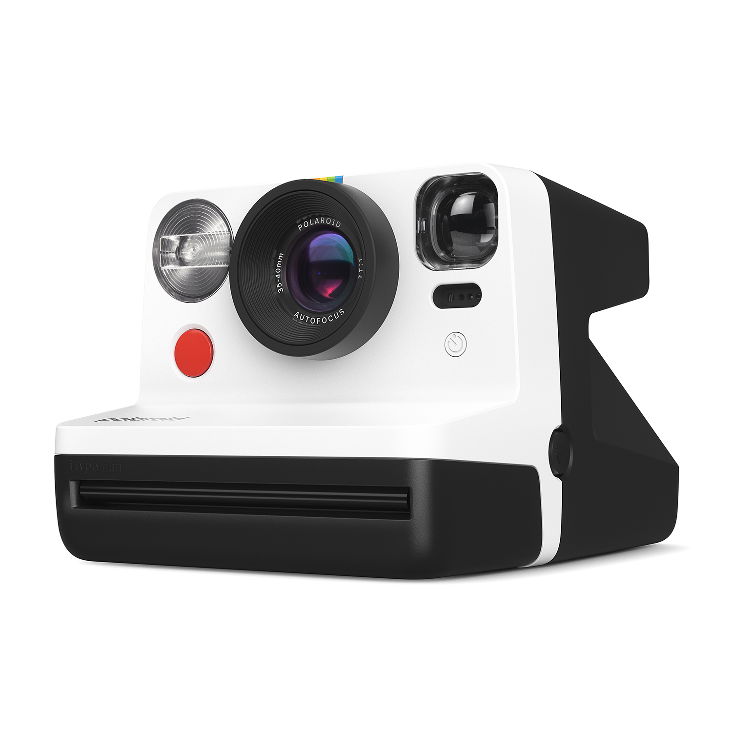 Fotocamera Polaroid bianca e nera con pulsante rosso e obiettivo nero. È su una superficie bianca.