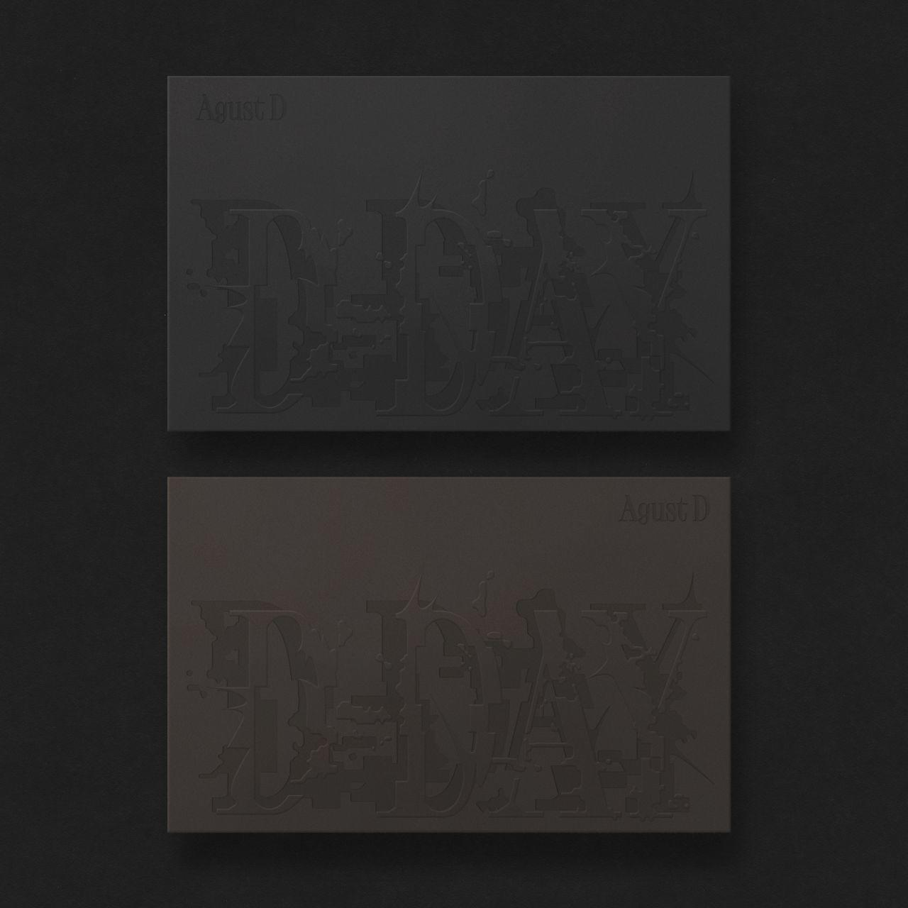 Twee donkere covers van een album met Agust D en D-DAY in grote, vette letters.