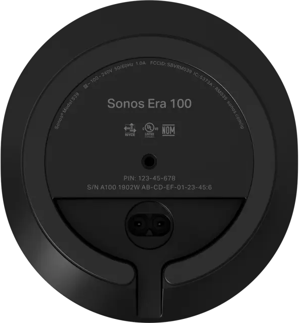 Sonos Era 100 hangszóró fekete hátlapja, címkékkel és csatlakozókkal.
