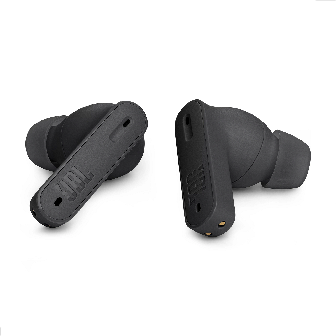Zwei schwarze JBL-Ohrhörer, aus verschiedenen Blickwinkeln gezeigt. Das JBL-Logo ist sichtbar.