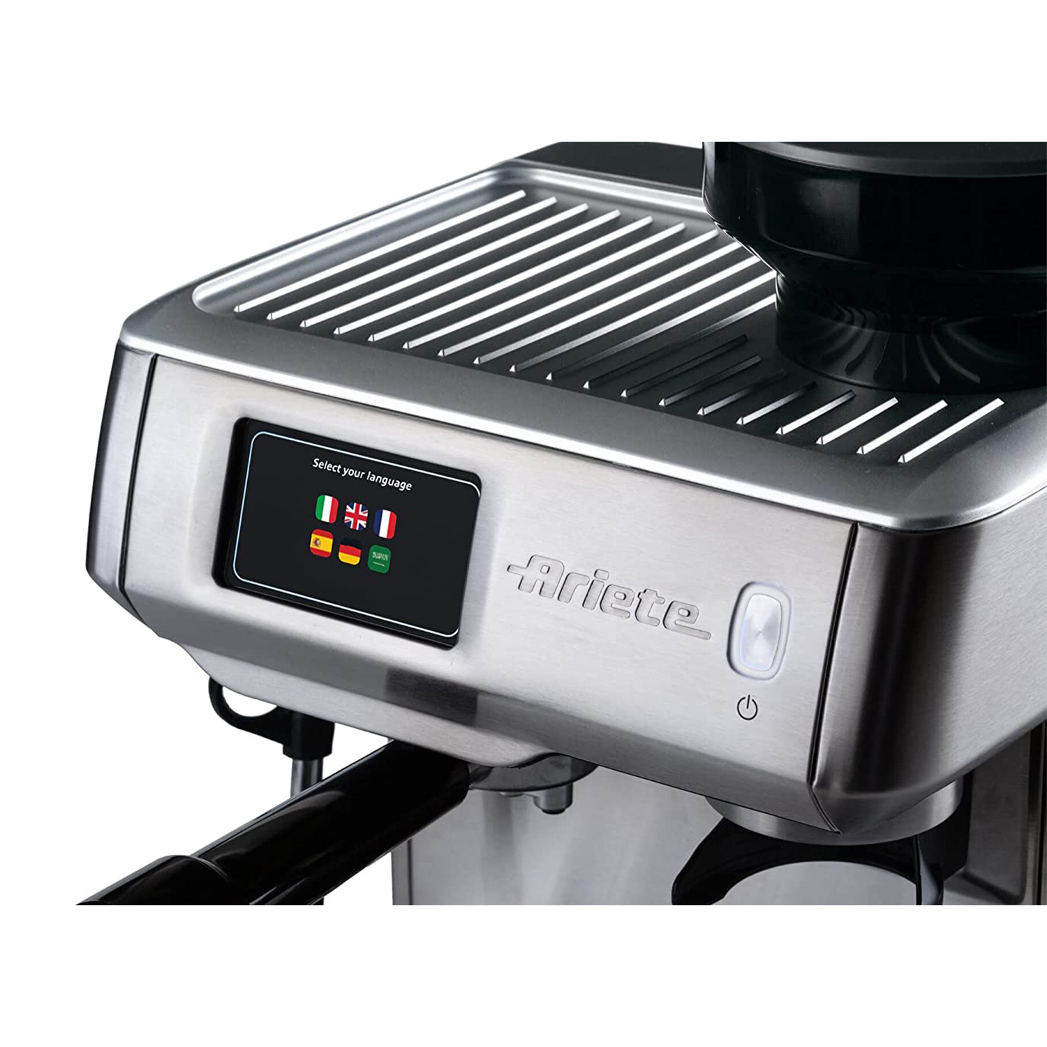 Un primo piano di una macchina per espresso Ariete argentata. Lo schermo mostra le bandiere di selezione della lingua.