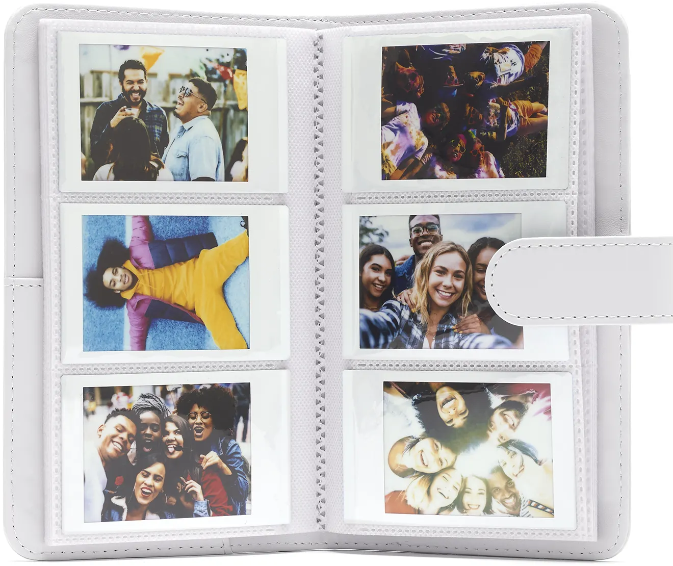 Un album fotografico bianco con sei foto di persone sorridenti. Le foto sono di varie dimensioni e mostrano gruppi diversi.