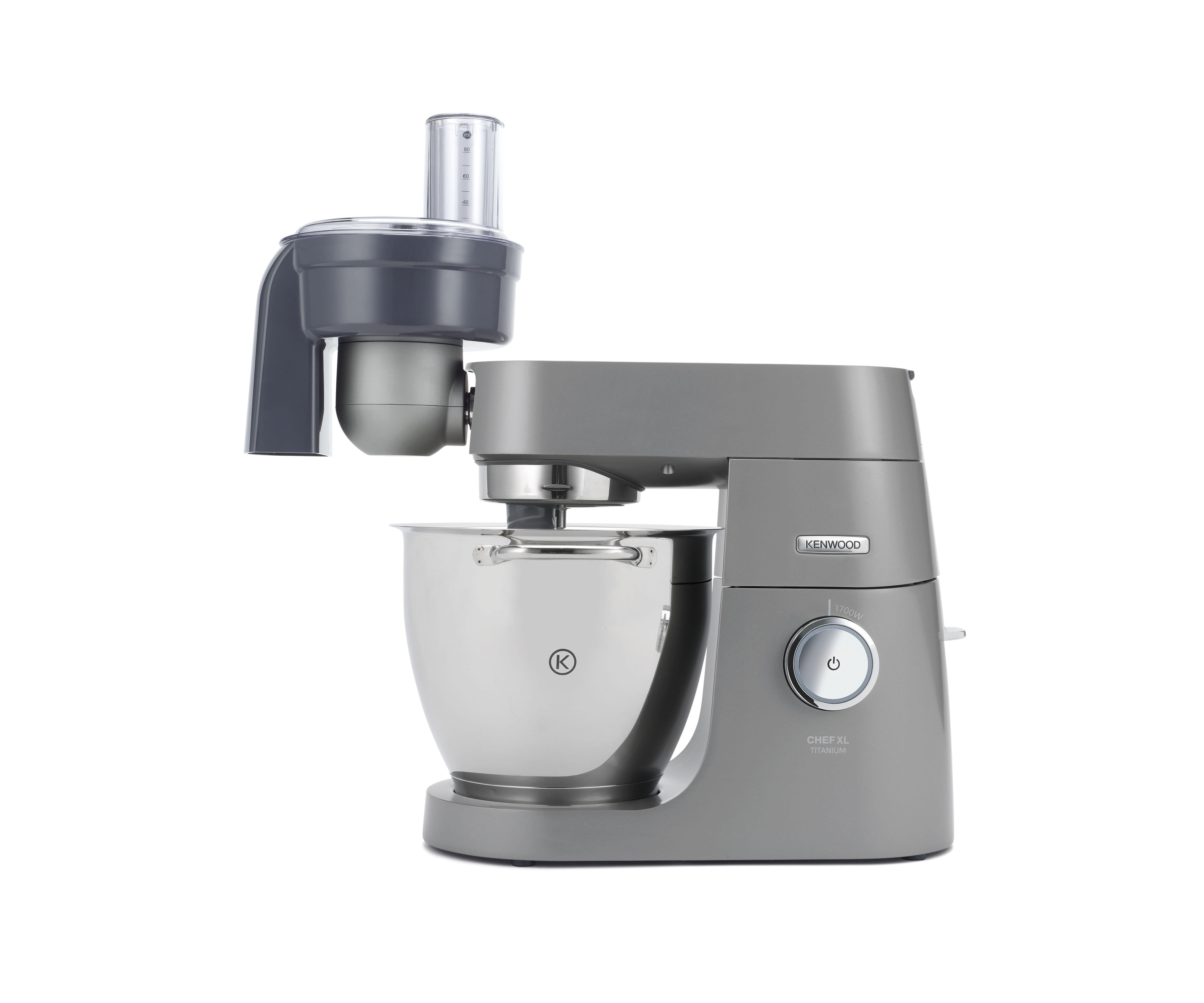 Graue Kenwood Chef XL Küchenmaschine, weißer Hintergrund, Seitenansicht, isoliert.
