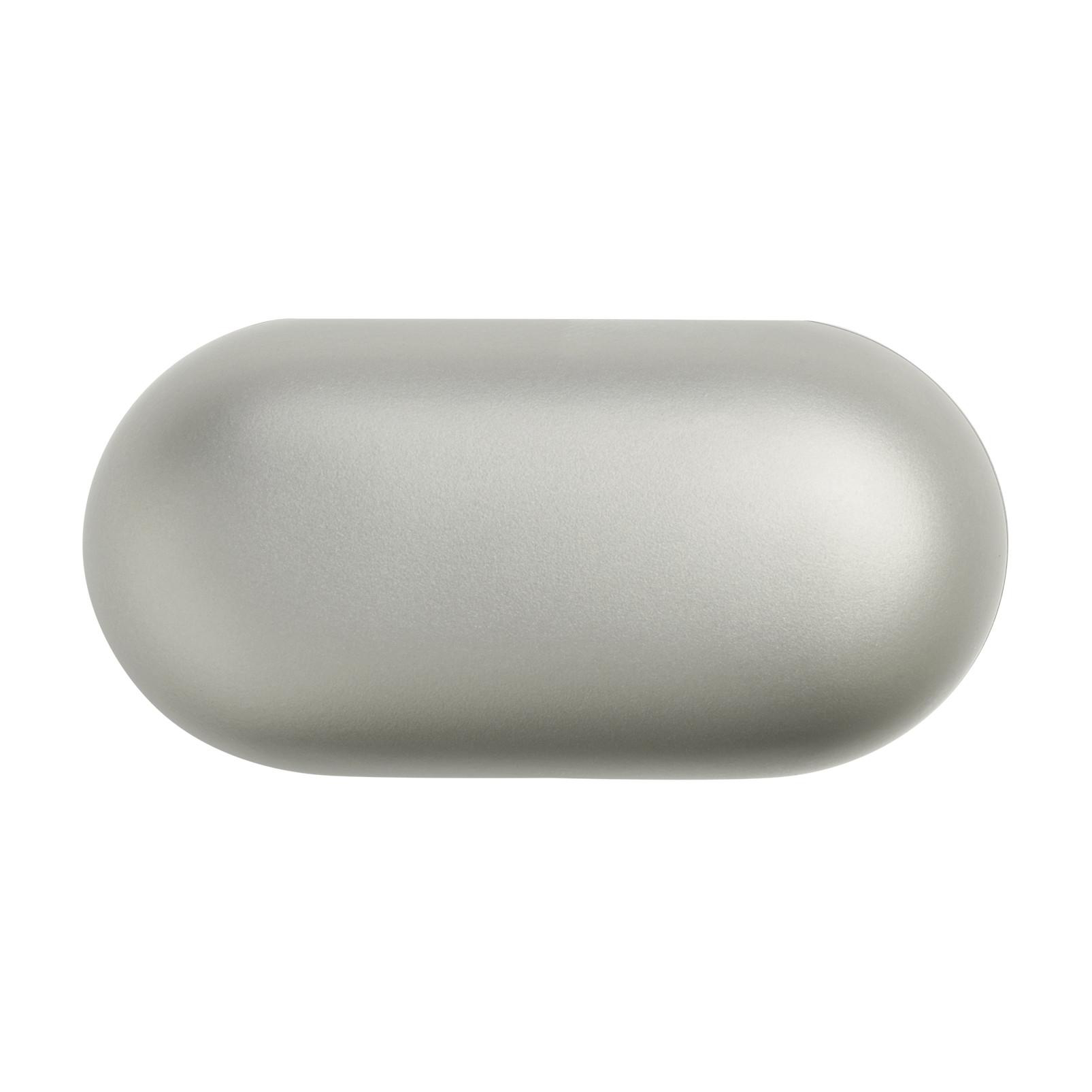 Silbernes, metallisches, längliches Gehäuse mit abgerundeten Kanten, auf weißem Hintergrund.