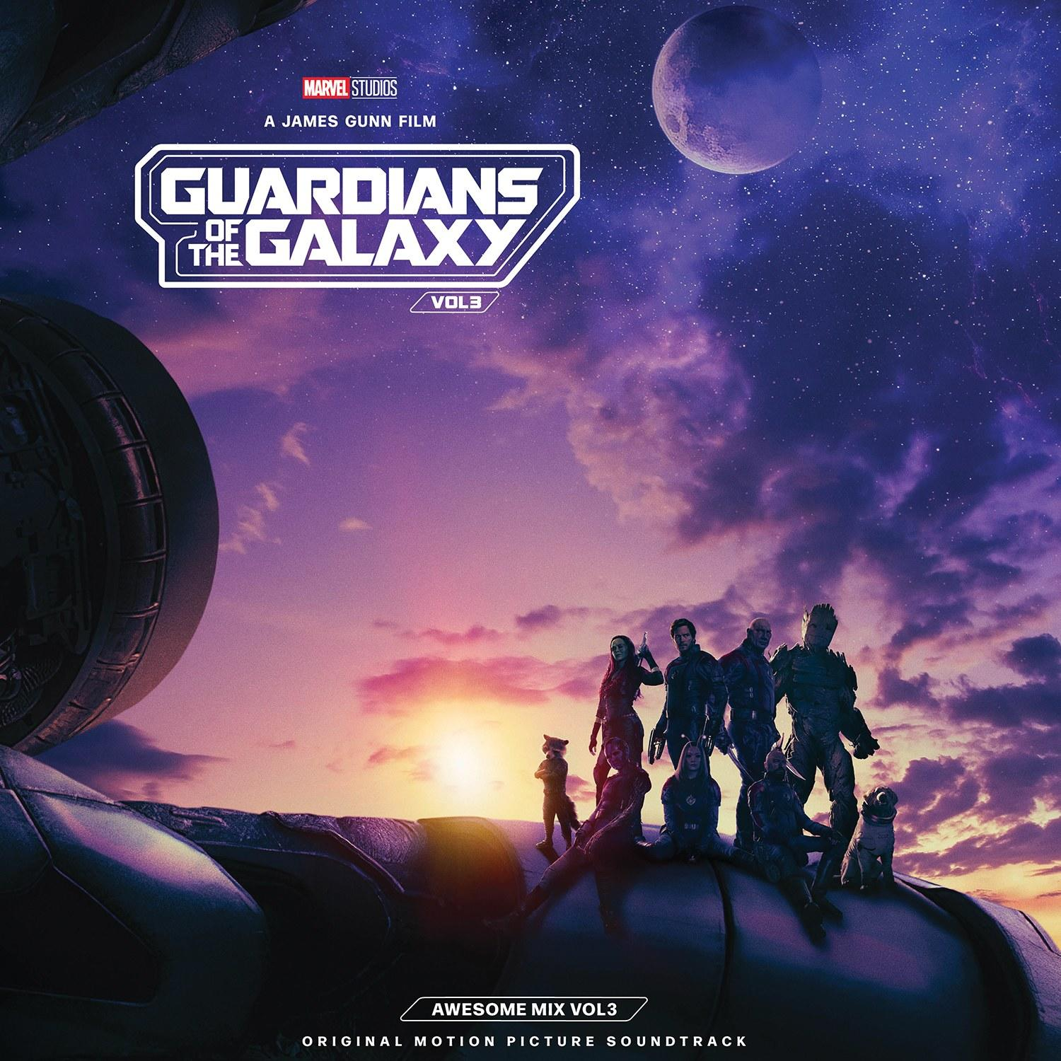 Guardians of the Galaxy Vol. 3 Poster: Charaktere auf einem Raumschiff, Weltraum und Mond im Hintergrund. Titel oben.
