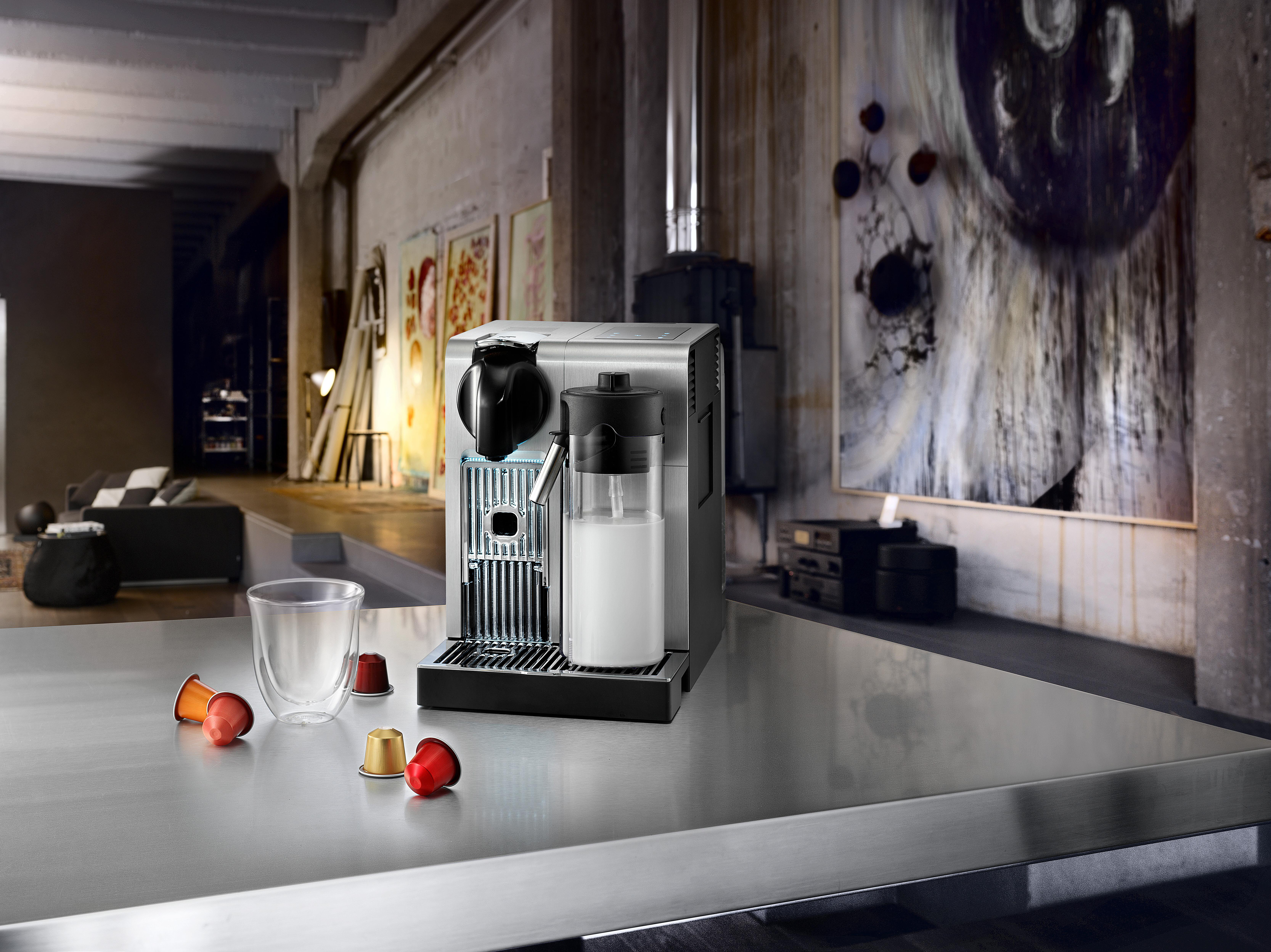 DELONGHI Lattissima Pro EN750.MB Nespresso Kapselmaschine Satin Chrome