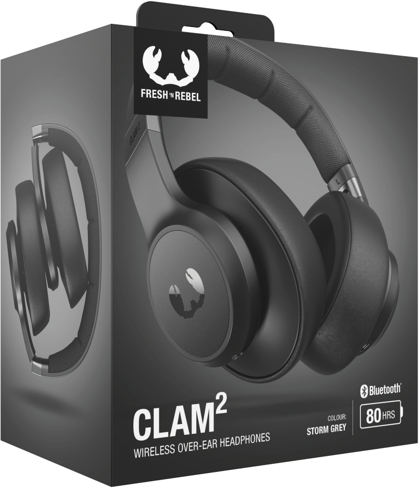 Une boîte noire d'écouteurs Fresh 'n Rebel Clam 2. Les écouteurs sont gris foncé avec un logo blanc.