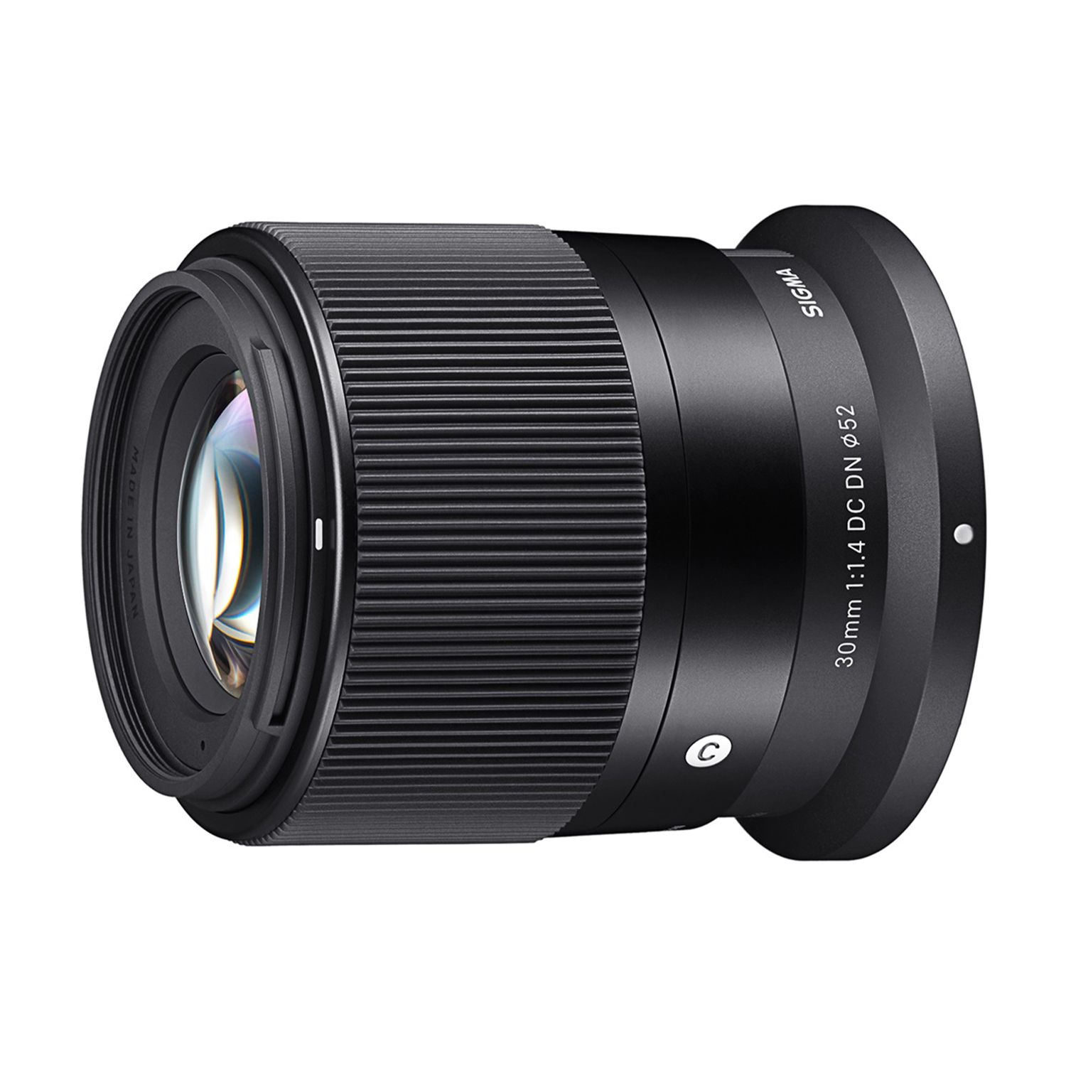 Obiettivo della fotocamera nero. L'obiettivo è etichettato '30mm 1:1.4 DC DN Ø52'.