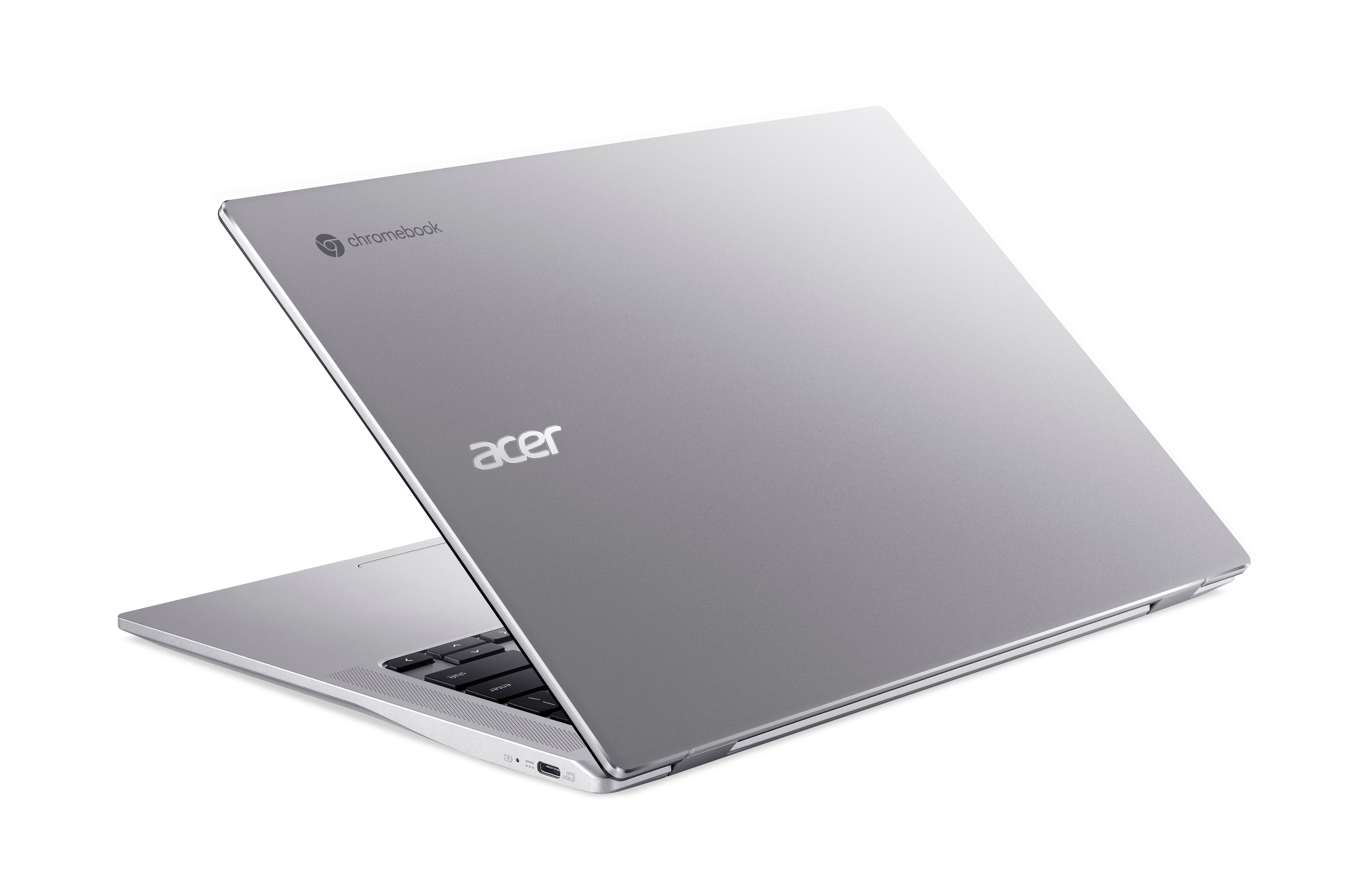 Ein silbernes Acer Chromebook-Laptop, angewinkelt geöffnet, auf weißem Hintergrund.