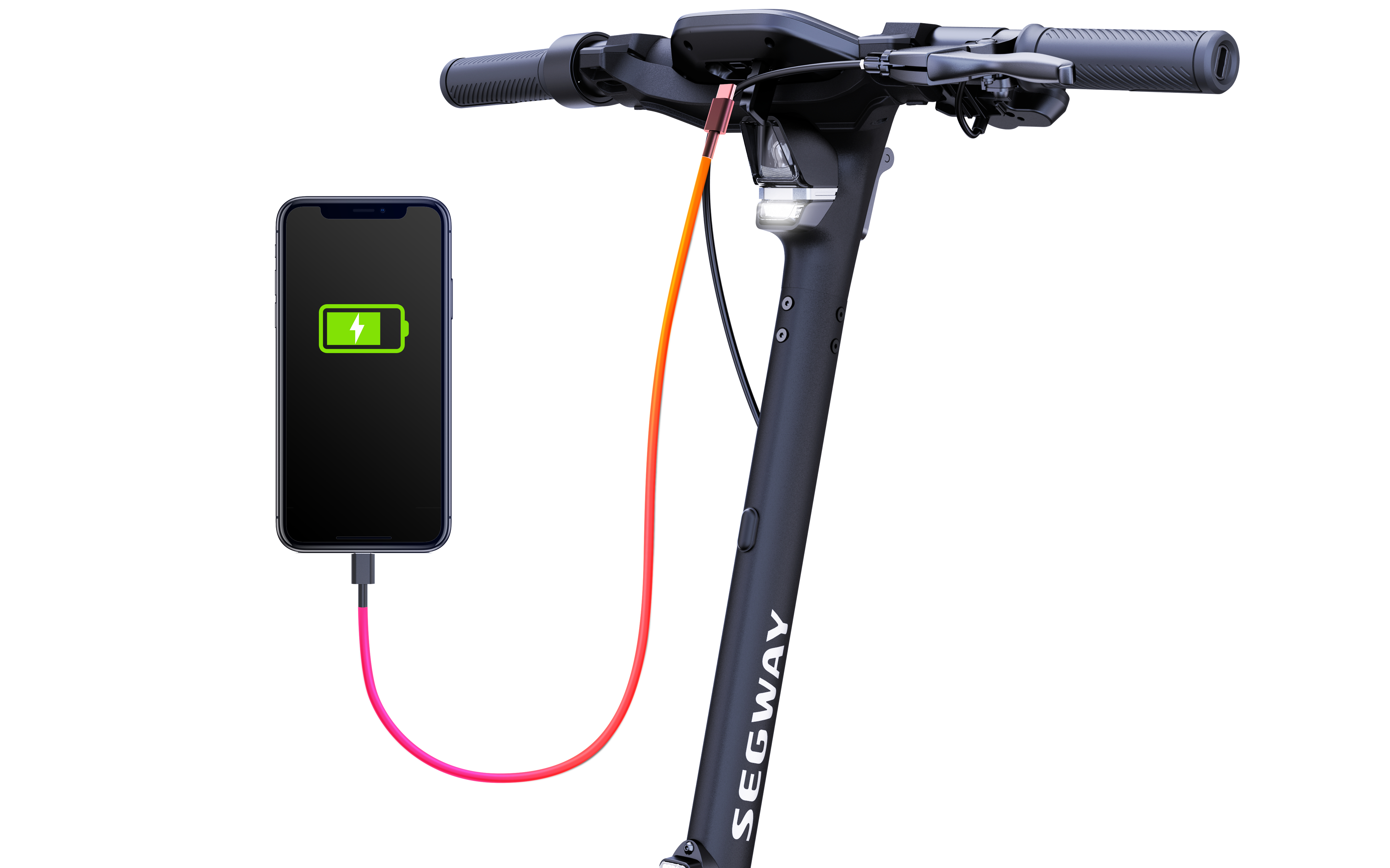 Schwarzer E-Scooter, der geladen wird, mit einem Telefon, das einen vollen Akku anzeigt.