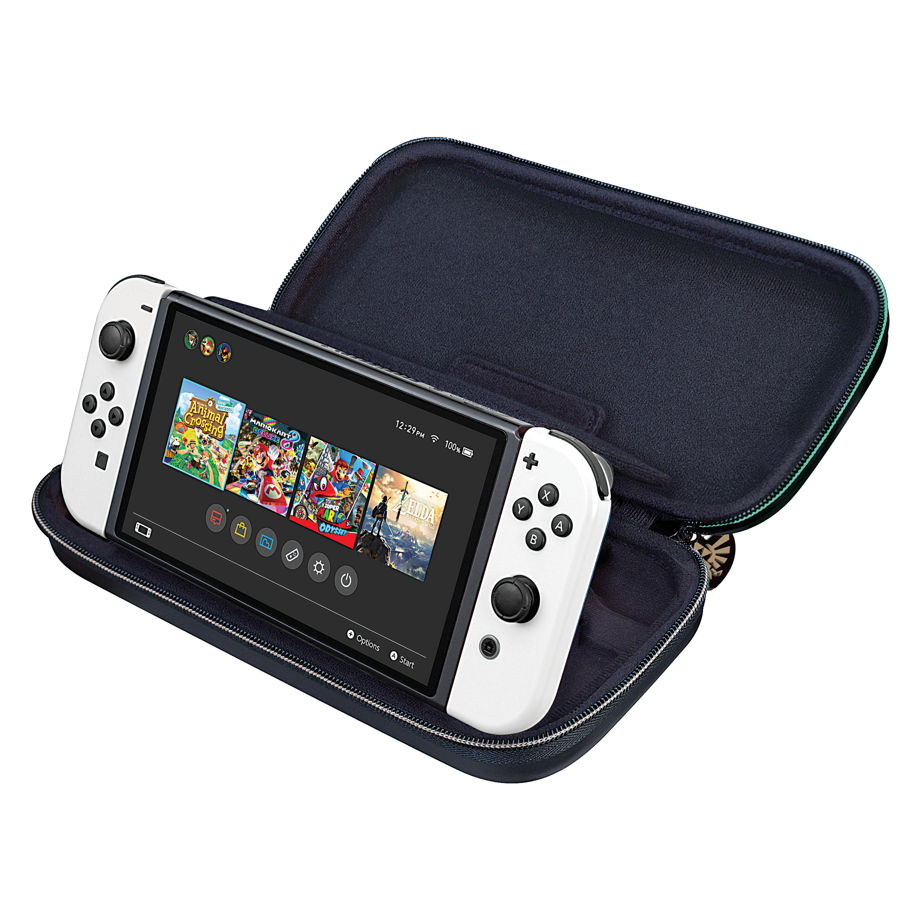 Weiße Nintendo Switch-Konsole in einer schwarz-blauen Tragetasche. Der Bildschirm zeigt Spielsymbole.