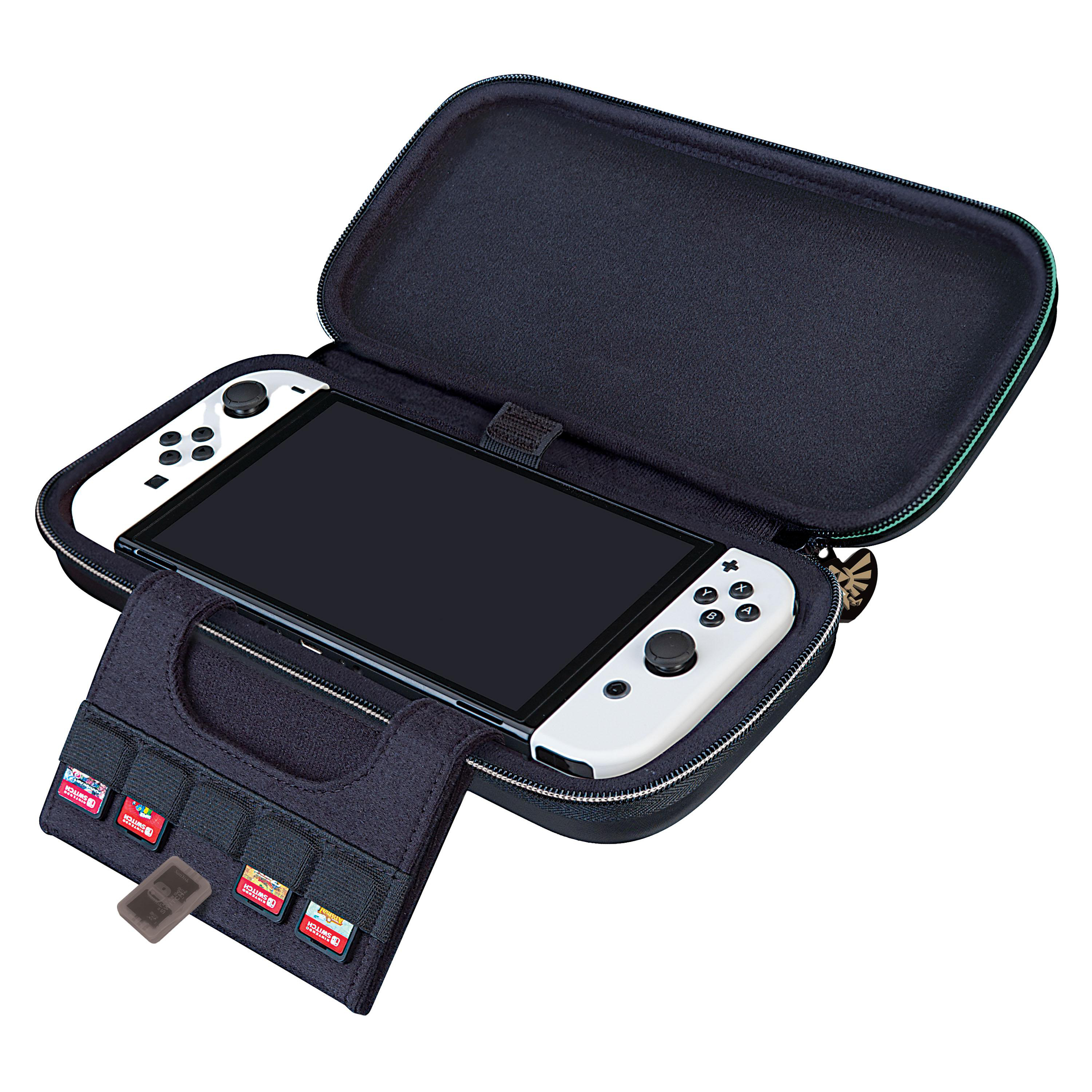 Eine schwarze Nintendo Switch-Konsole in einer schwarzen Hülle mit Spielkassettenhalter. Weiße Joy-Cons sind befestigt.