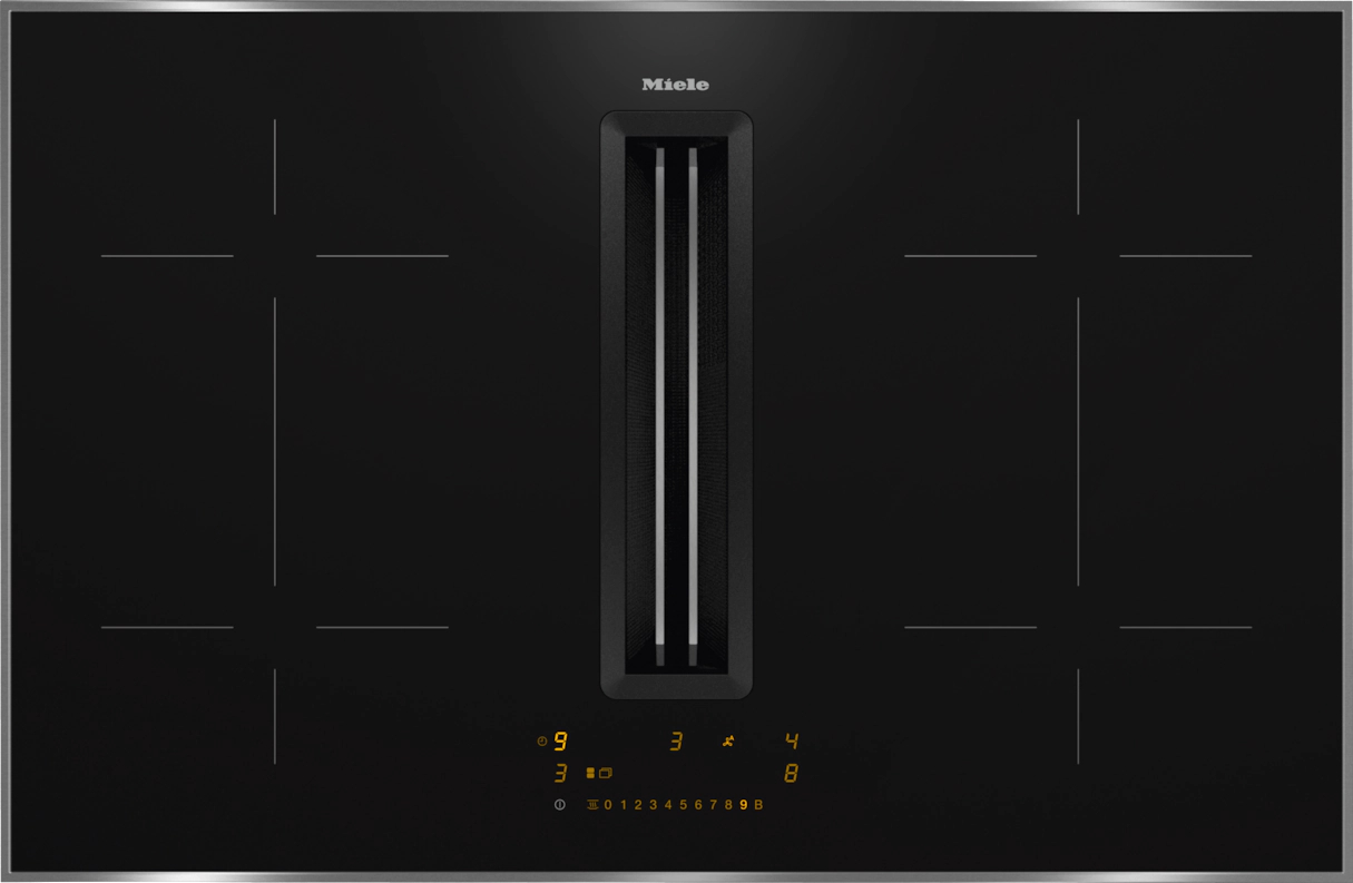 Schwarzes Induktionskochfeld mit integriertem Dunstabzug und Bedienfeld.