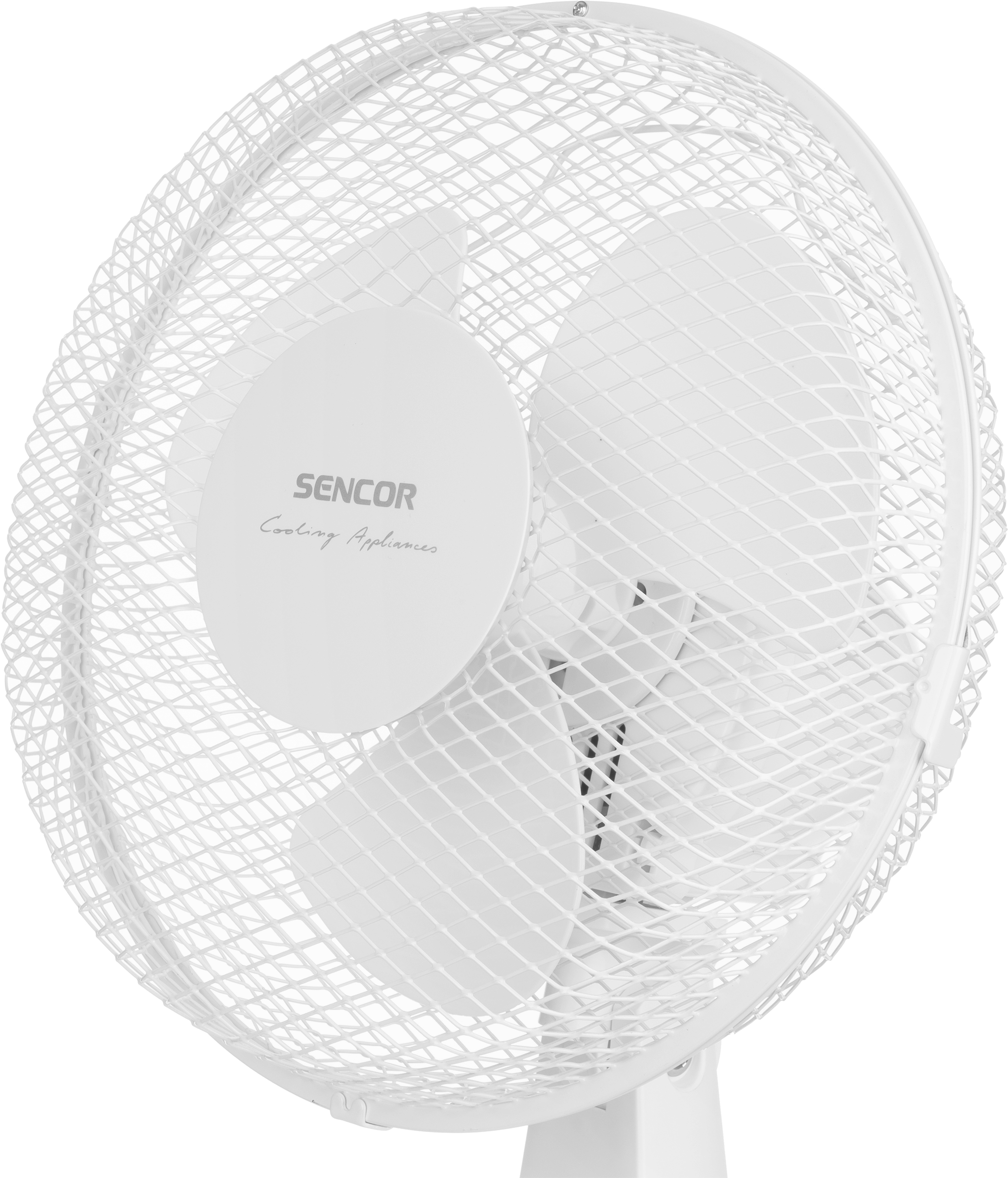 Fehér elektromos ventilátor védőráccsal és lapátokkal.