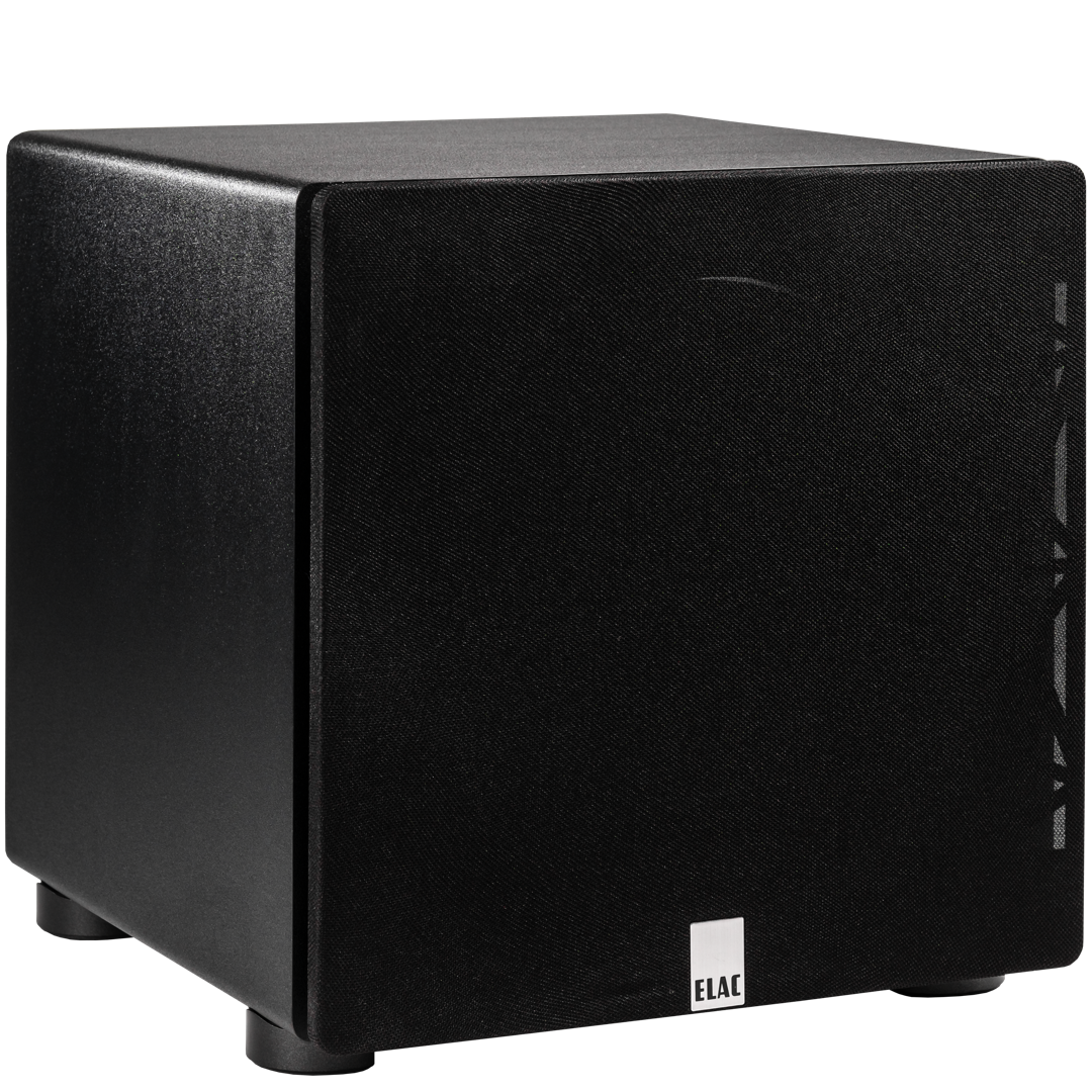 Schwarzer ELAC-Subwoofer auf schwarzem Hintergrund. Er hat vier kleine Füße, und das ELAC-Logo ist sichtbar.