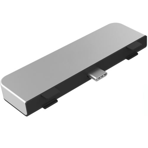 Concentrador USB-C plateado y negro con un puerto USB-C que sobresale.