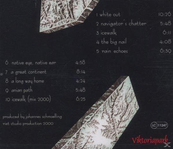 Albumcover mit Text und geometrischen Formen auf dunklem Hintergrund.