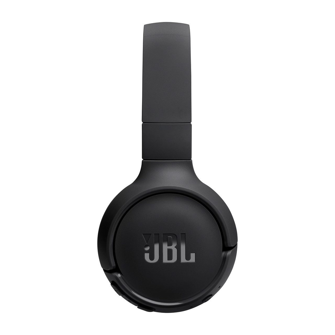 Schwarzer JBL-Kopfhörer, Vorderansicht. Der Markenname ist auf den Ohrmuscheln sichtbar.