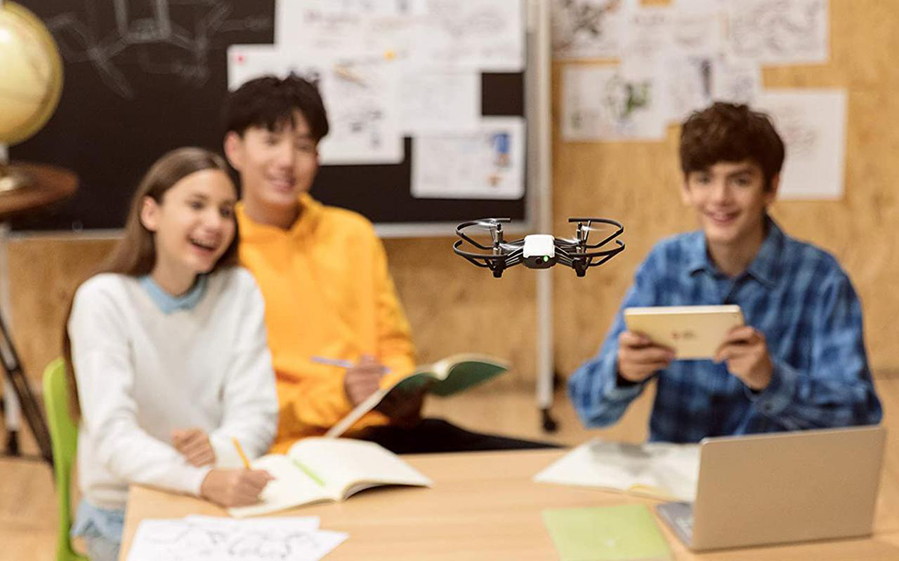 RYZE Tello Drohne powered by DJI Drohne, Weiß/Schwarz