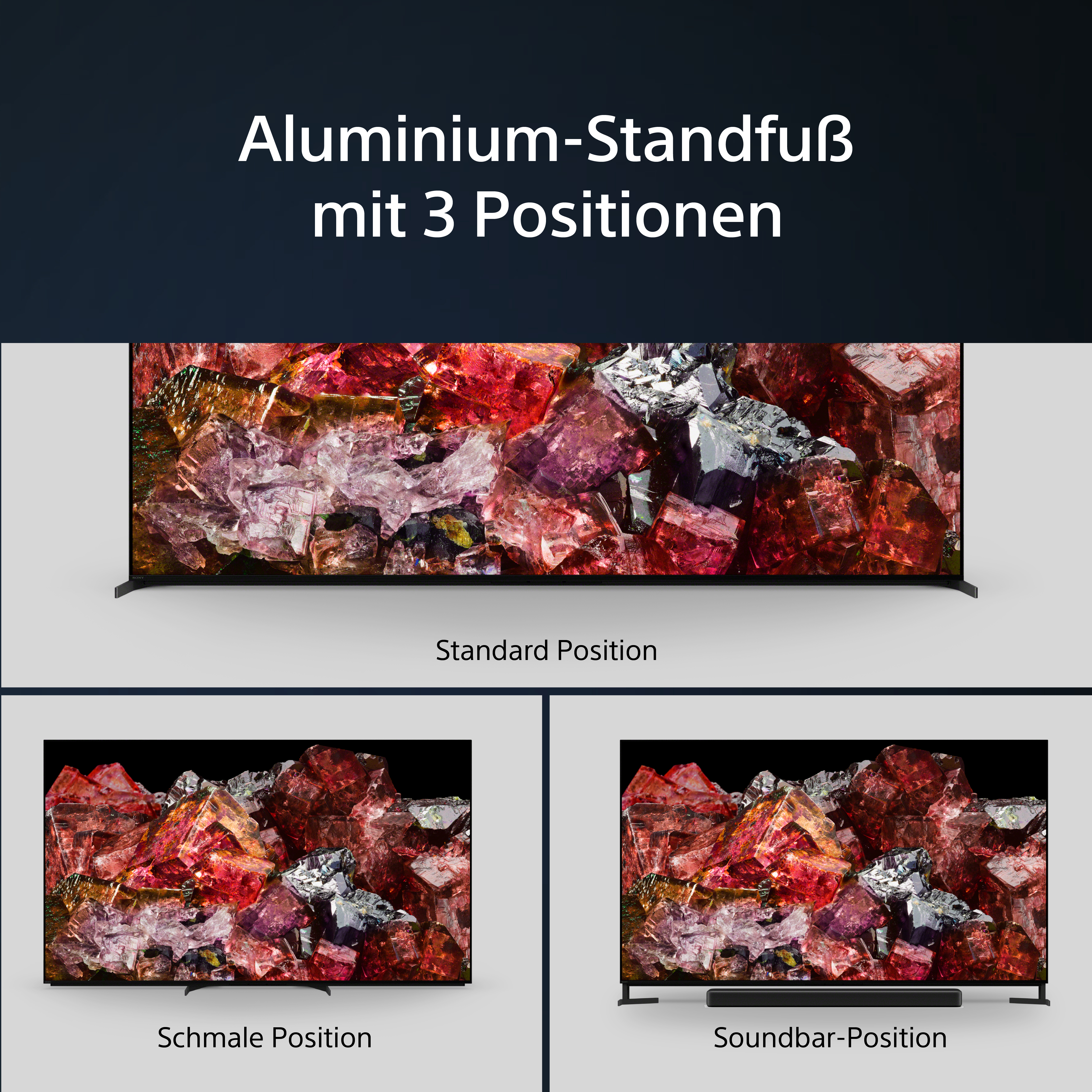 Laptop offen, schräge Ansicht. Schwarzes Gehäuse, farbenfrohes Display und Tastatur.