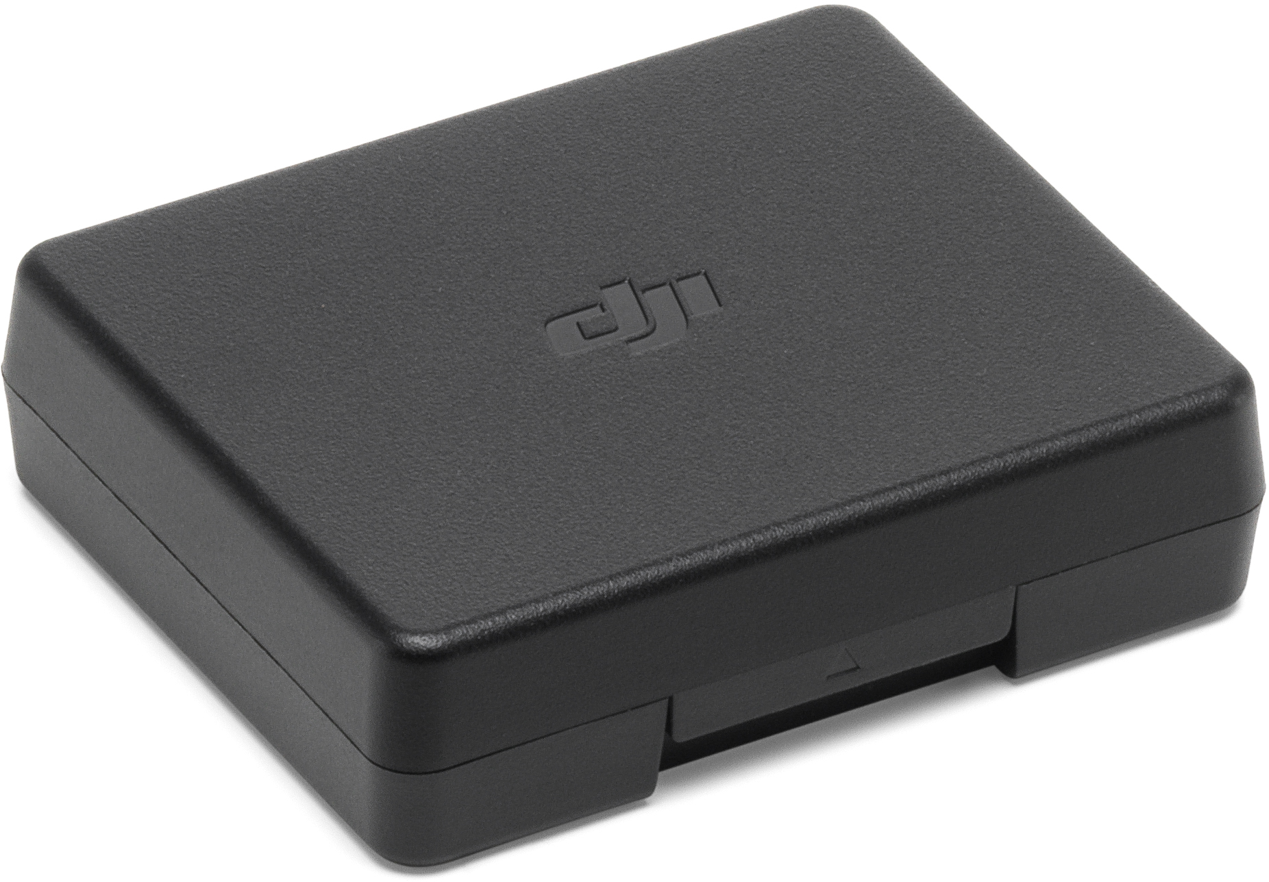 Ein schwarzer, rechteckiger Koffer mit dem DJI-Logo oben, vor weißem Hintergrund.