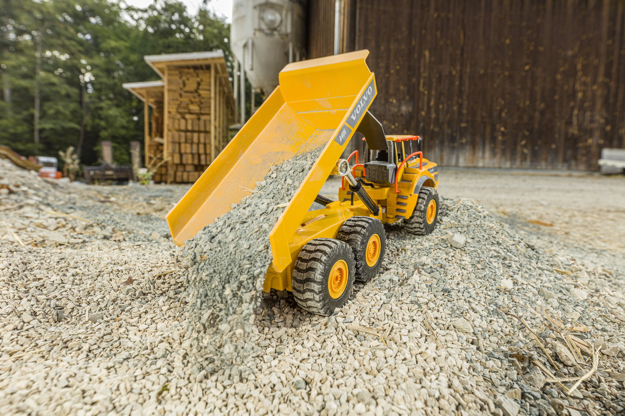 CARSON 1:20 Muldenkipper Volvo A40G 100% RTR R/C Spielzeugauto, Mehrfarbig