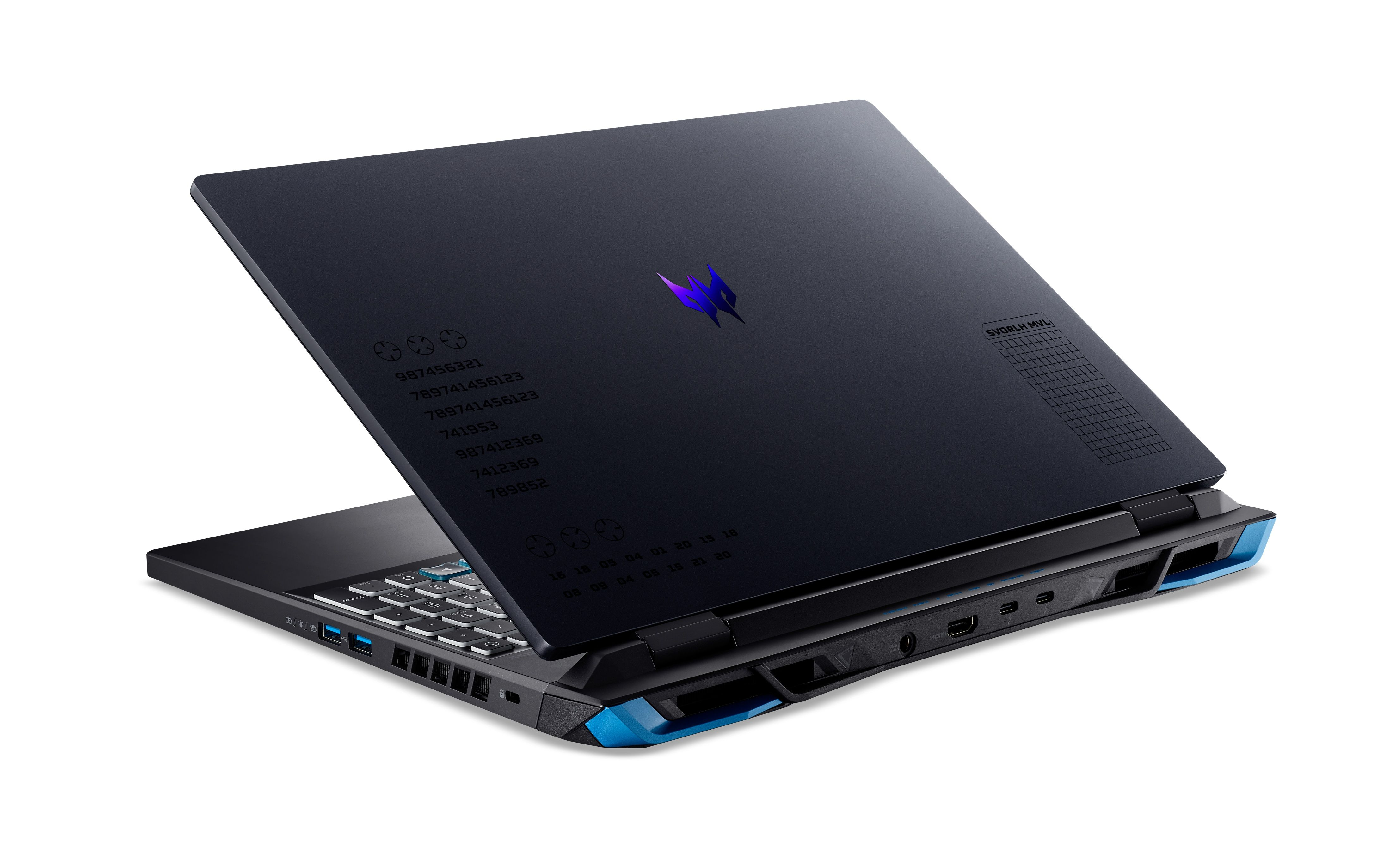 Ein schwarzer und blauer Laptop ist leicht geöffnet auf einer weißen Oberfläche.