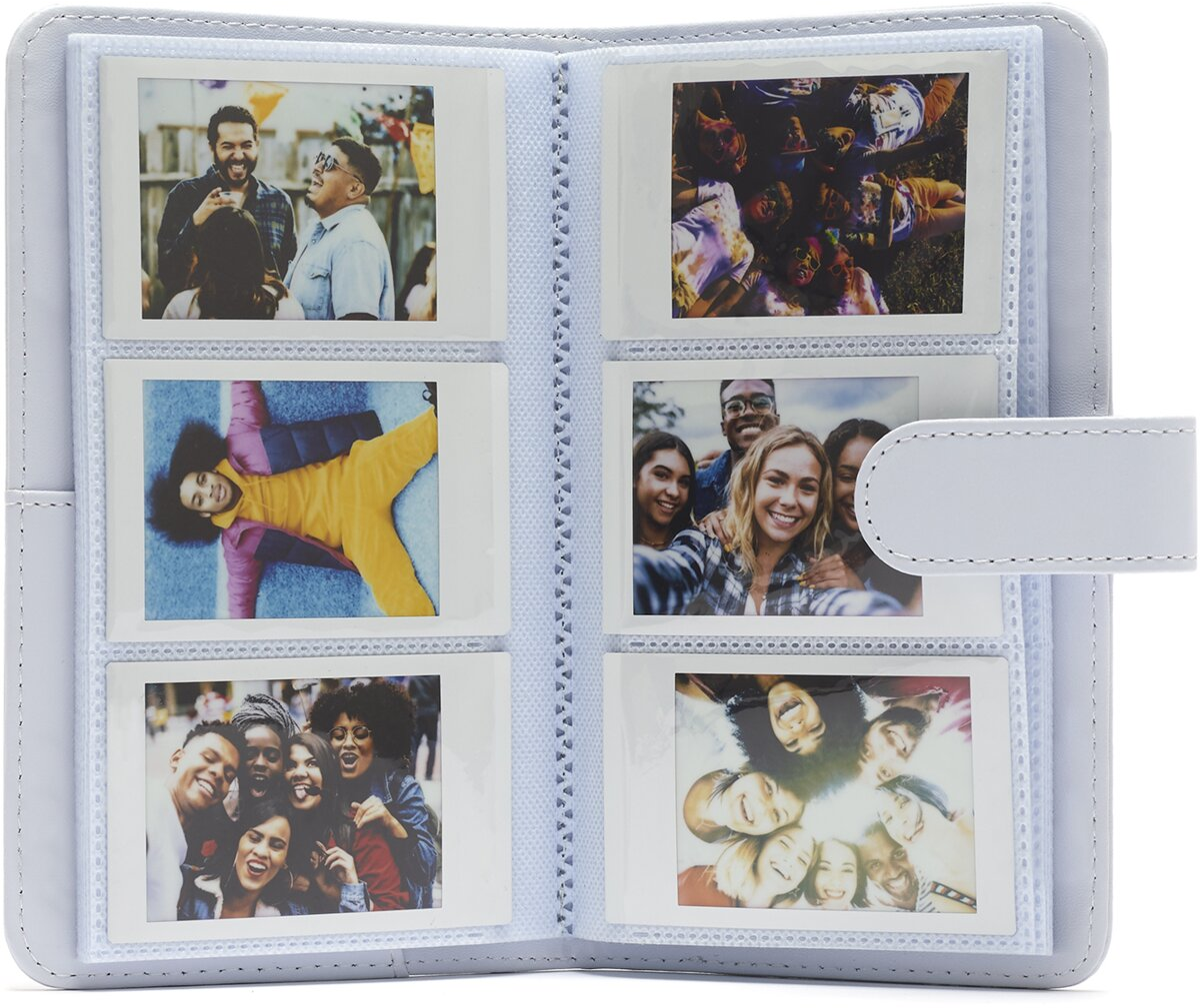Ein Fotoalbum geöffnet mit Bildern von verschiedenen Menschen. Weißes Album mit Verschluss.