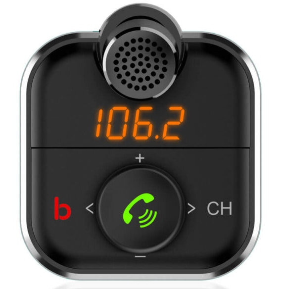 Czarny radioodtwarzacz samochodowy z ekranem wyświetlającym 106.2. Posiada mikrofon i przycisk telefonu.