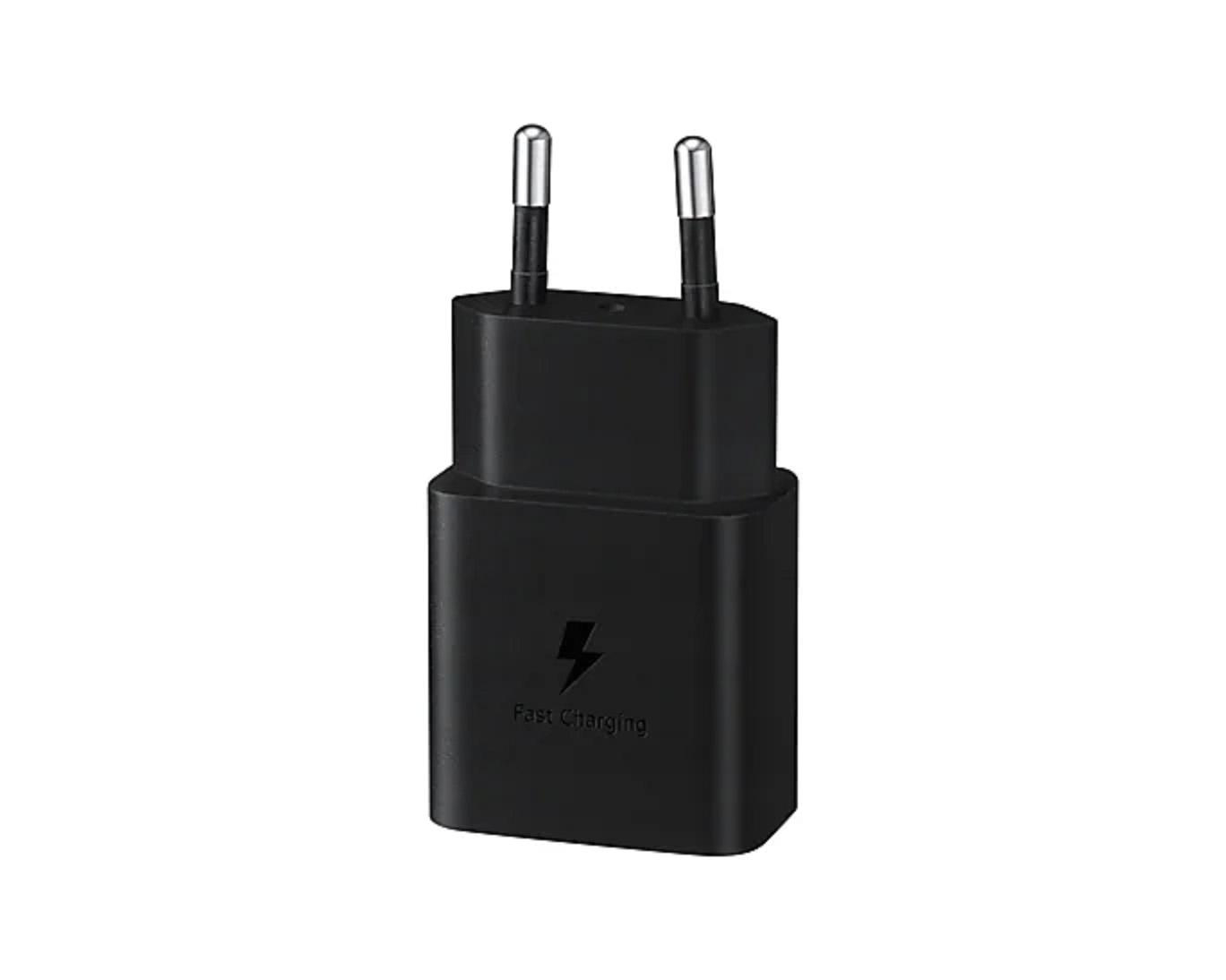 Schwarzer Samsung Schnellladeadapter mit zwei Stiften und Schnelllade-Logo.