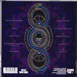 Albumcover mit dunklem Thema und einem Bild von verschlungenen Schlangen.
