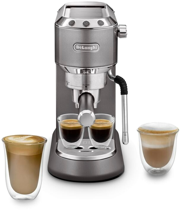 Espresszógép három kávéval. Két lövés középen és két latte mindkét oldalon.