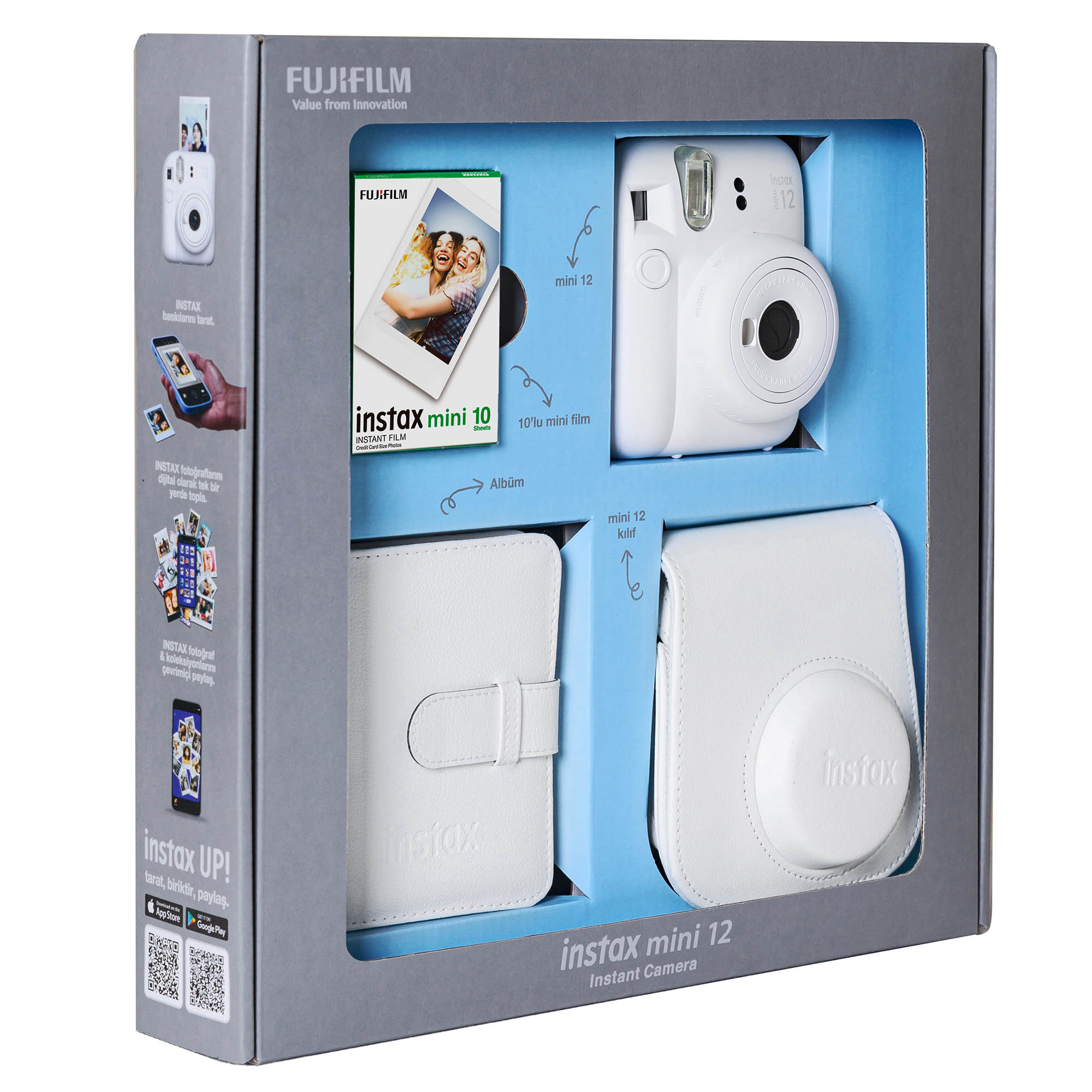 Beyaz bir Instax kamera, film, kılıf ve aksesuarlarla bir hediye seti.