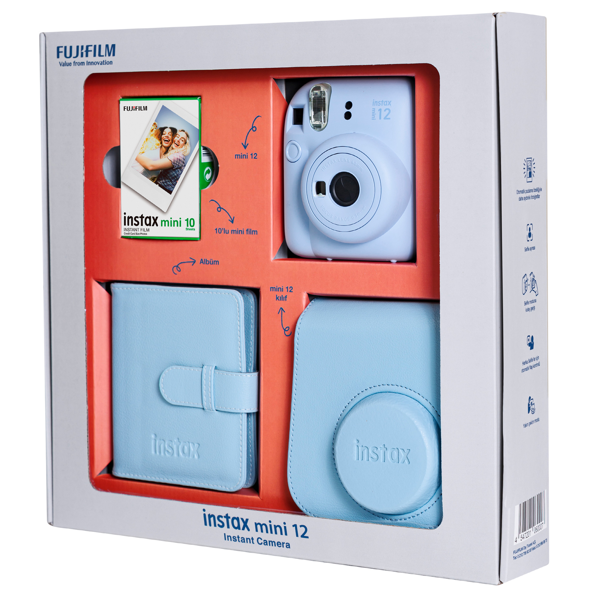 Instax Mini 12 kamera seti. Mavi kamera ve aksesuarlar beyaz bir kutuda.