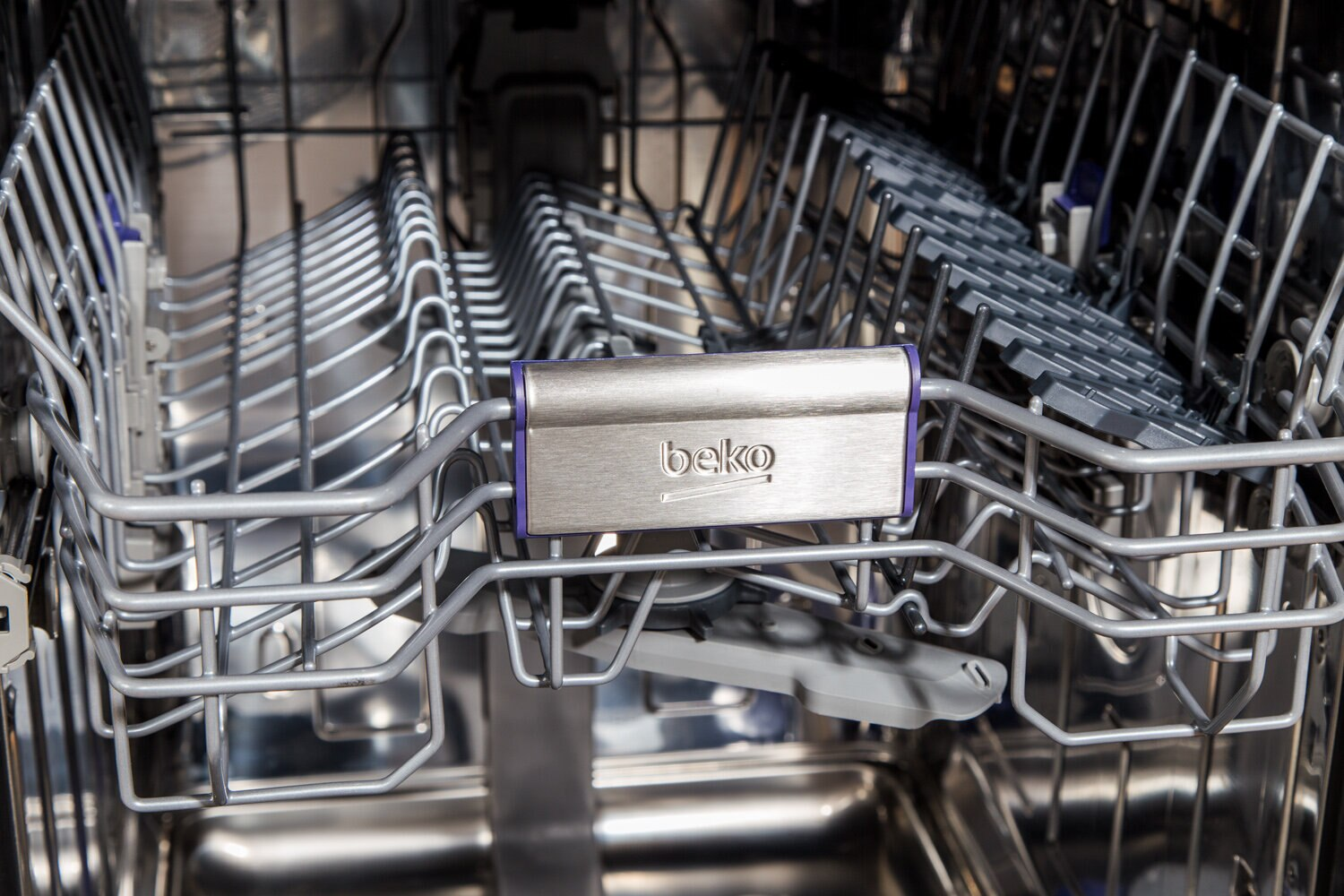 Zmywarka BEKO DIS48130
