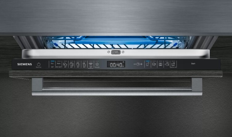 Panel sterowania zmywarki i szuflada.