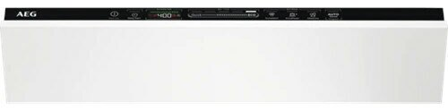 Biały front zmywarki AEG z czarnym panelem sterowania. Panel sterowania pokazuje wyświetlacz i przyciski dotykowe.