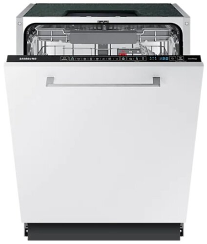 Biała zmywarka Samsung z otwartymi drzwiami, widoczne wnętrze. Srebrny uchwyt i panel sterowania.