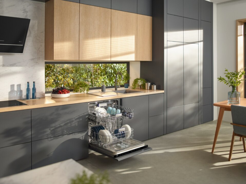 Zmywarka do zabudowy BEKO BDIN38650C 16 kpl. SelfDry