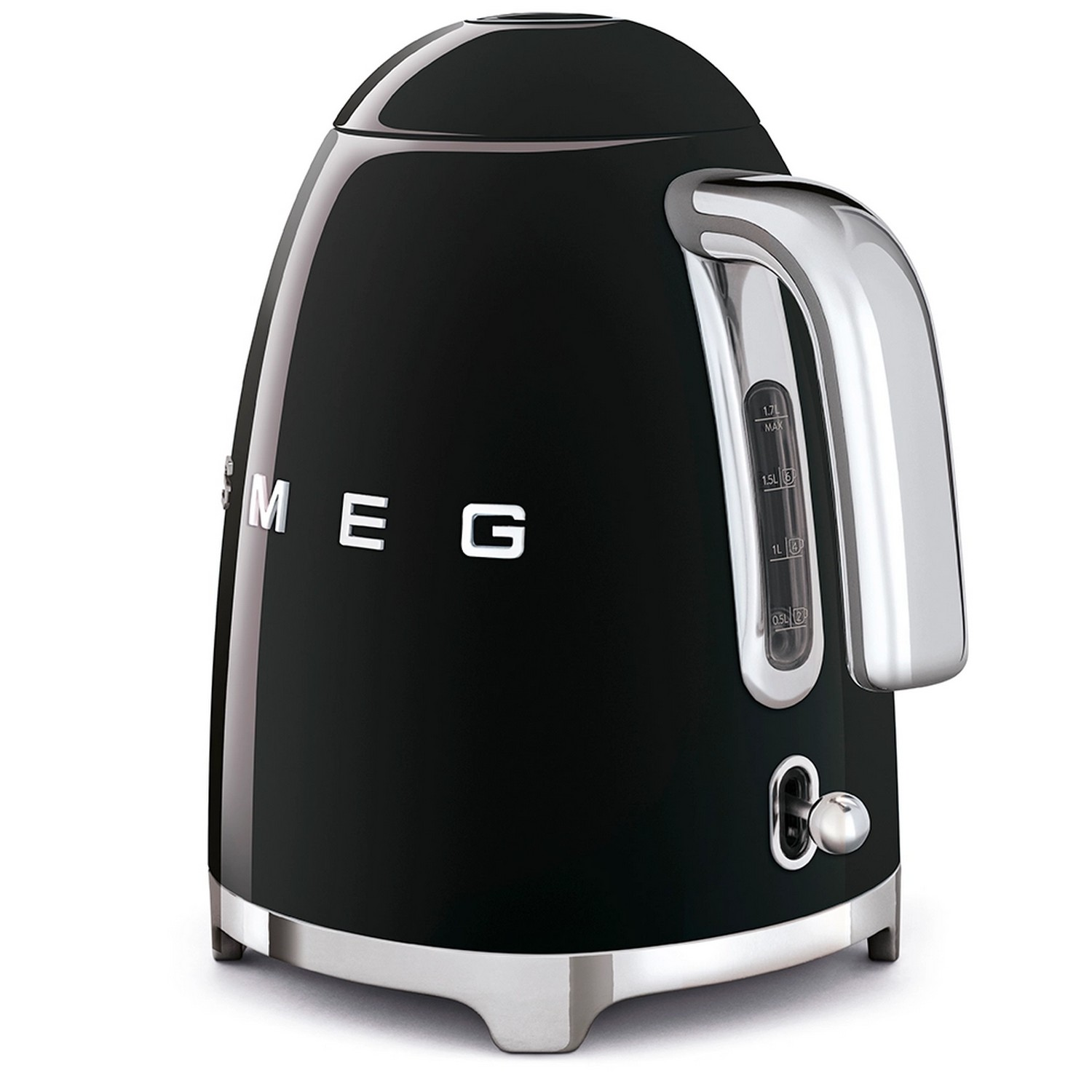 Bouilloire Smeg noire avec poignée chromée, indicateur de niveau d'eau et socle.