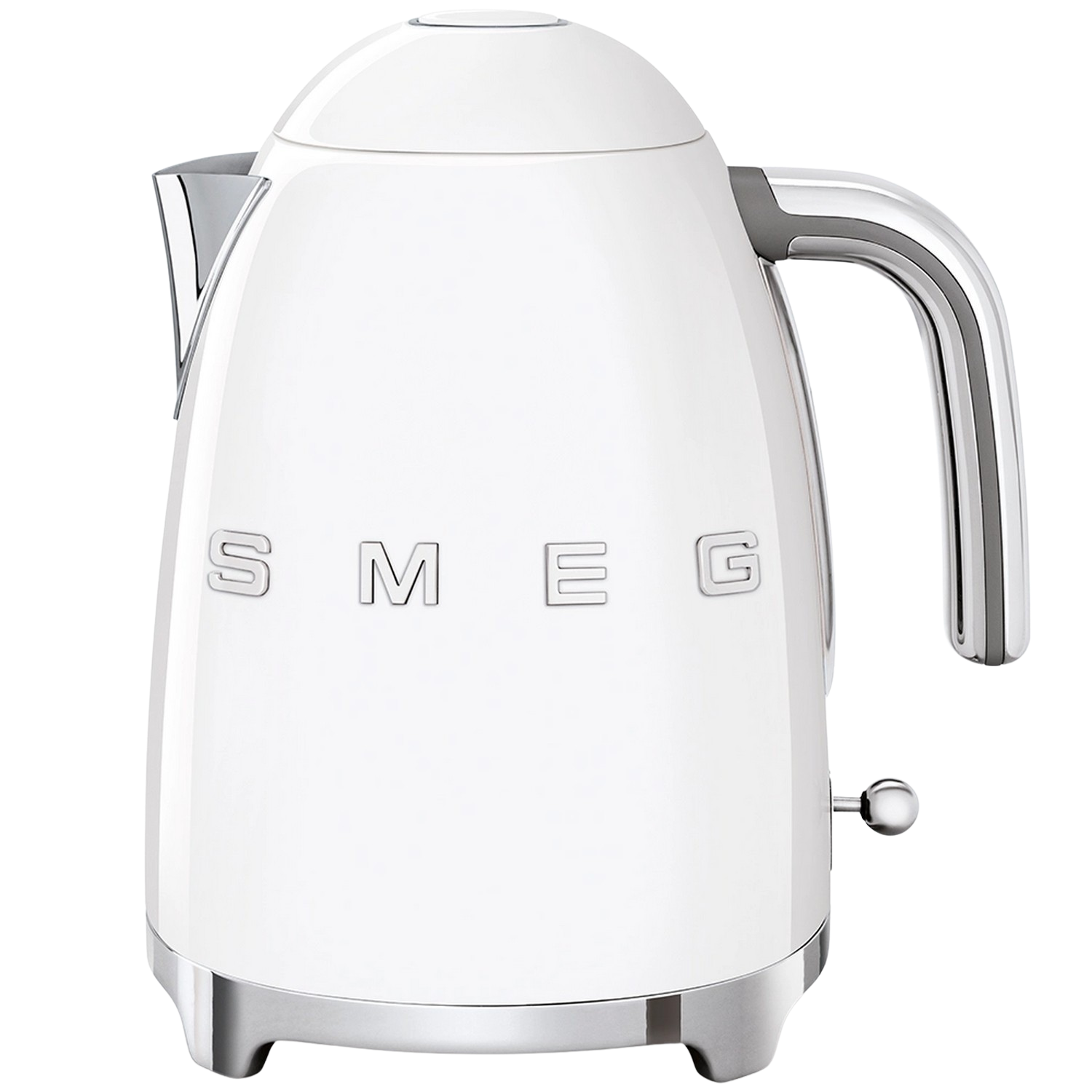 Bouilloire SMEG blanche, avec détails chromés et poignée, sur fond noir.