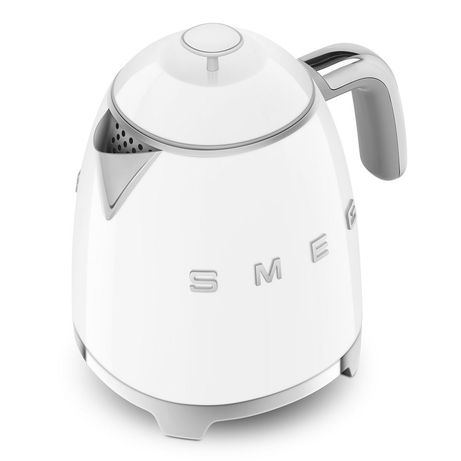 Bouilloire Smeg blanche sur fond blanc. Accents argentés et logo Smeg visibles.
