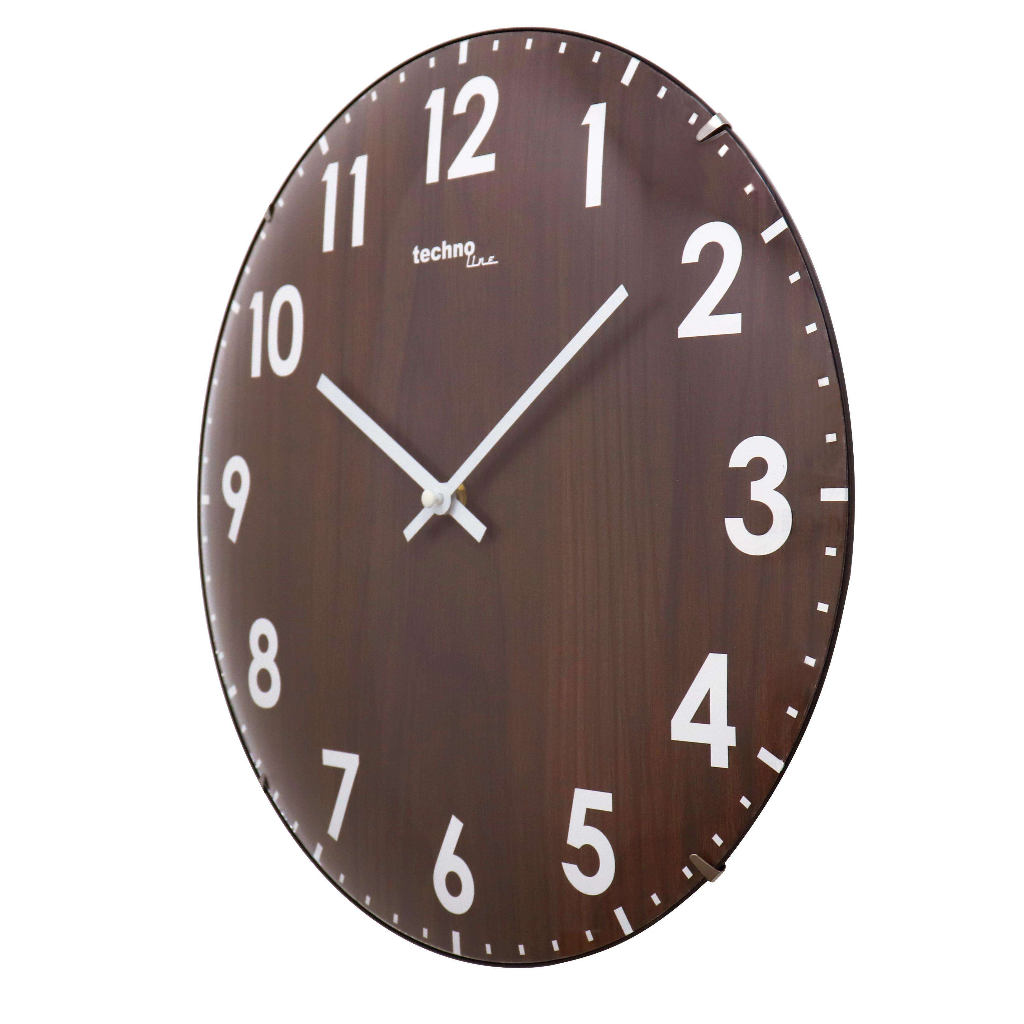 Eine runde braune Uhr mit weißen Zahlen und Zeigern. Weißer Hintergrund.