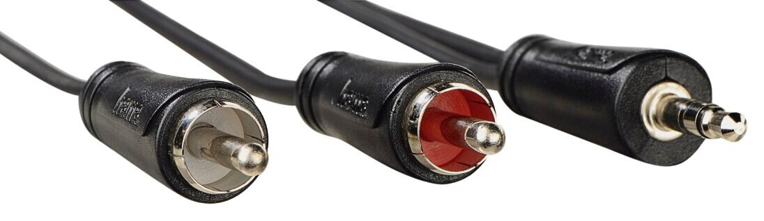 Trzy kable audio. Widoczne dwa RCA i jeden wtyk 3,5 mm. Czarne kable.